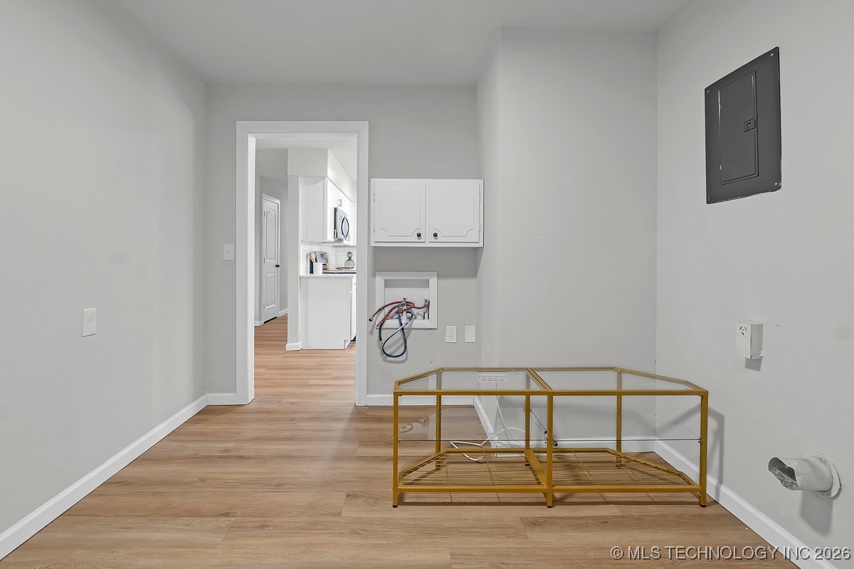 2124 S Main Street Property Photo 9