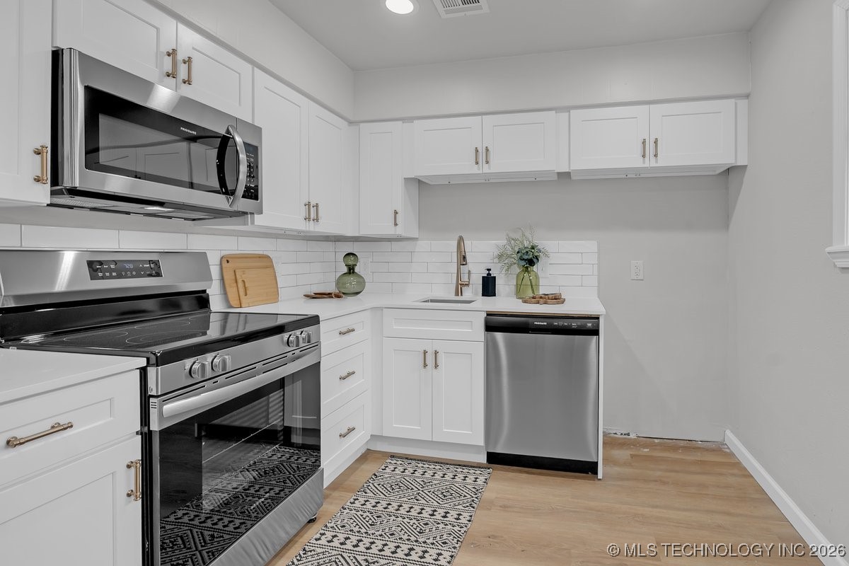 2124 S Main Street Property Photo 10