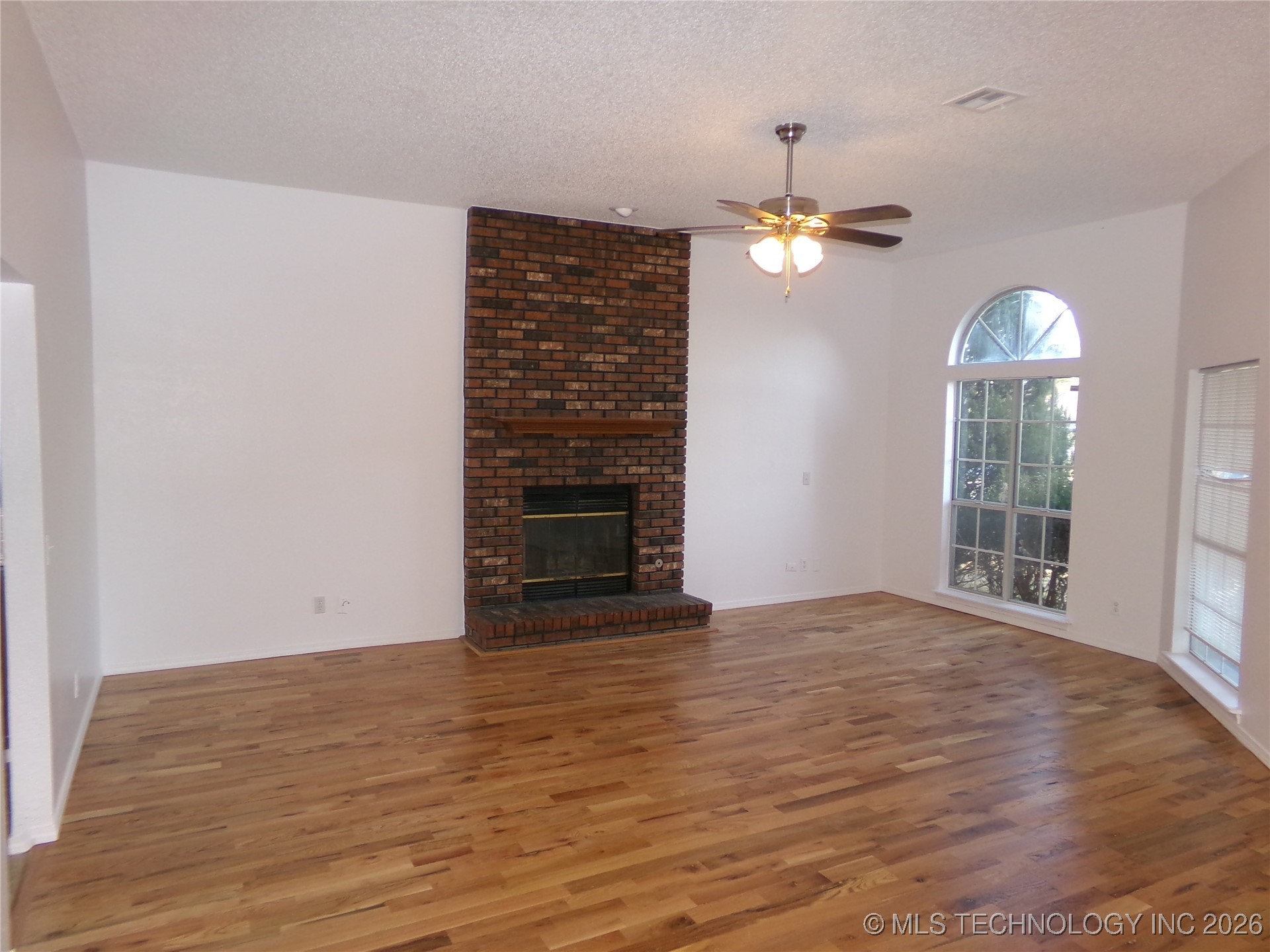 7415 E 89th Place S Property Photo 2