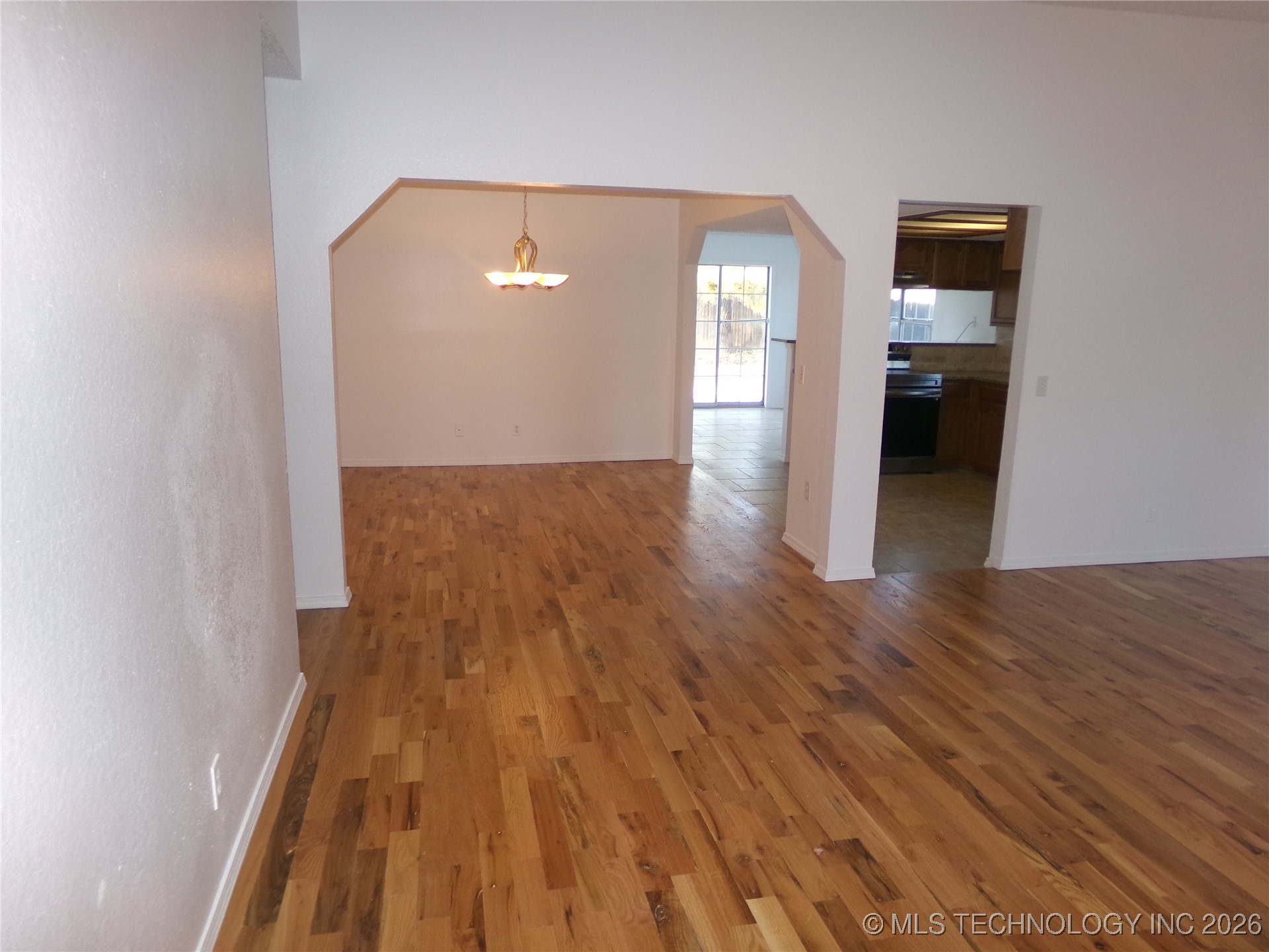 7415 E 89th Place S Property Photo 4