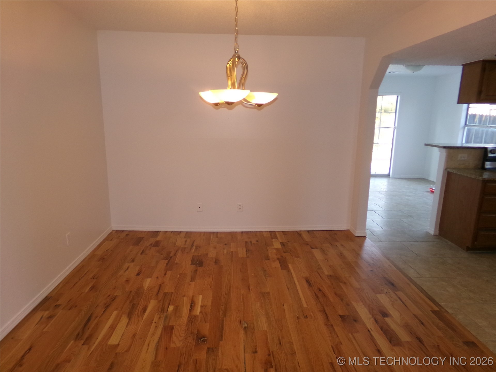 7415 E 89th Place S Property Photo 5