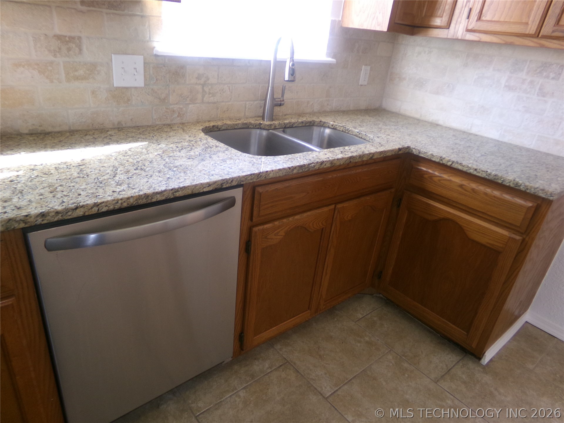 7415 E 89th Place S Property Photo 7