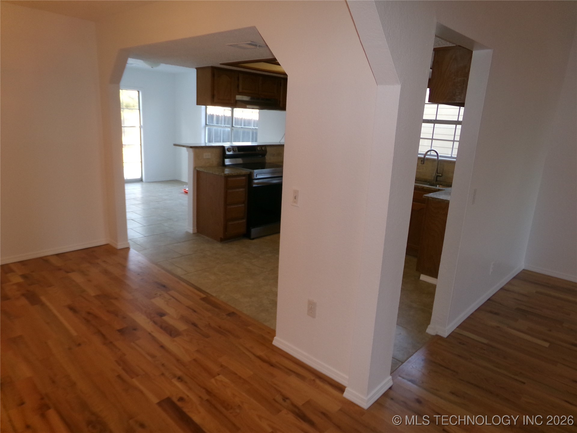 7415 E 89th Place S Property Photo 10