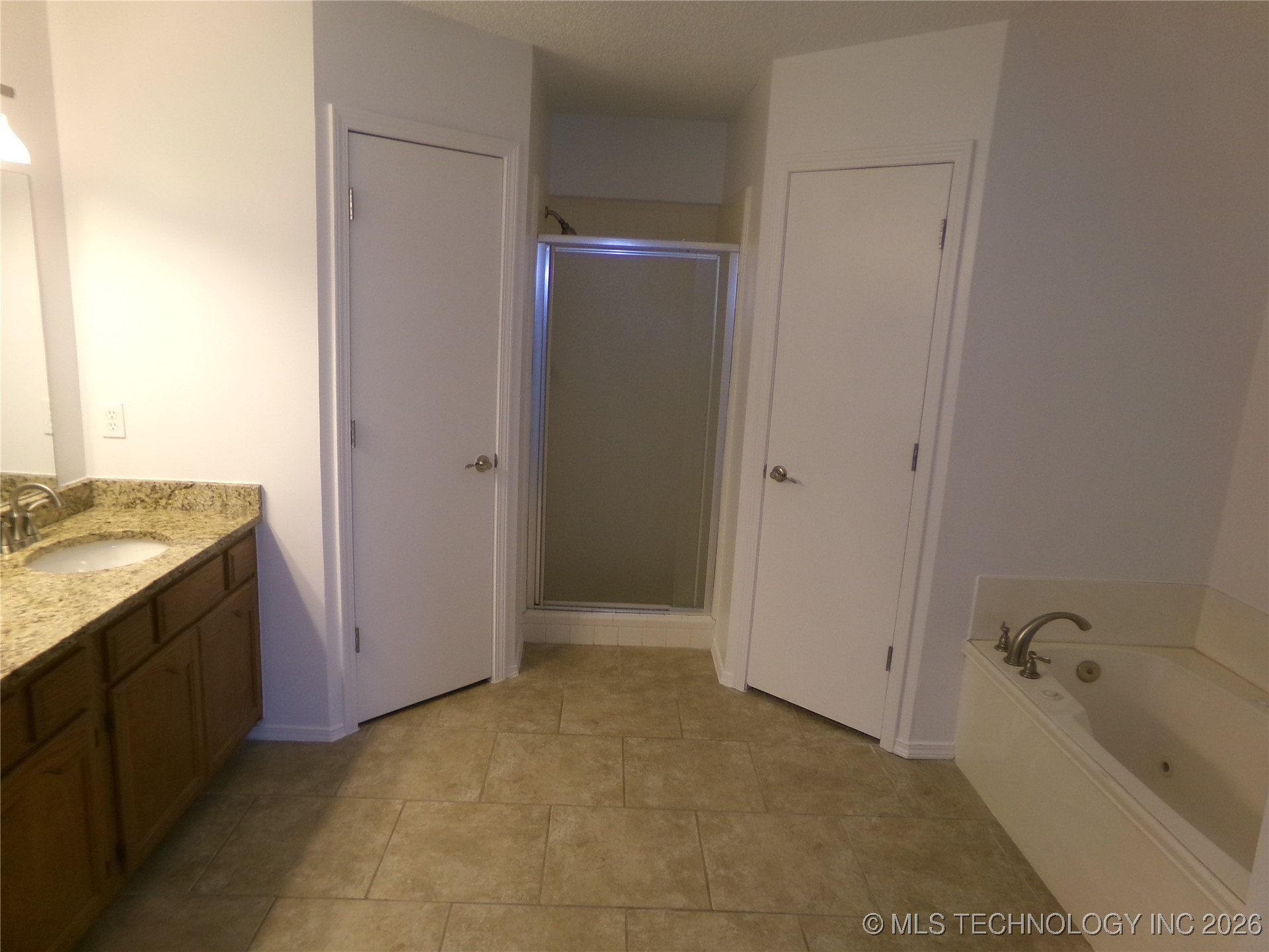 7415 E 89th Place S Property Photo 16