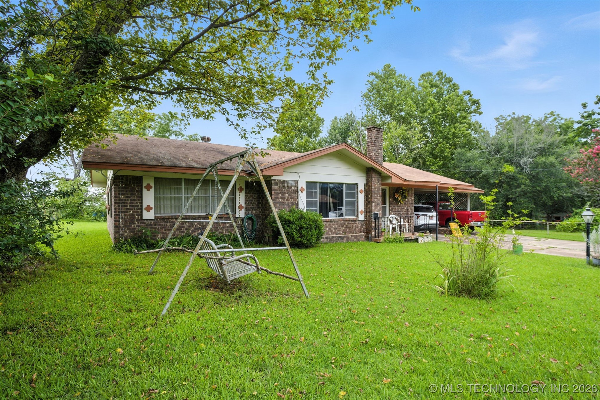 201 Main Property Photo 3