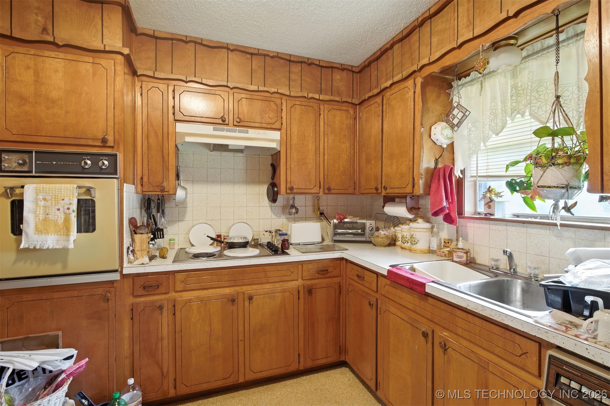 201 Main Property Photo 10