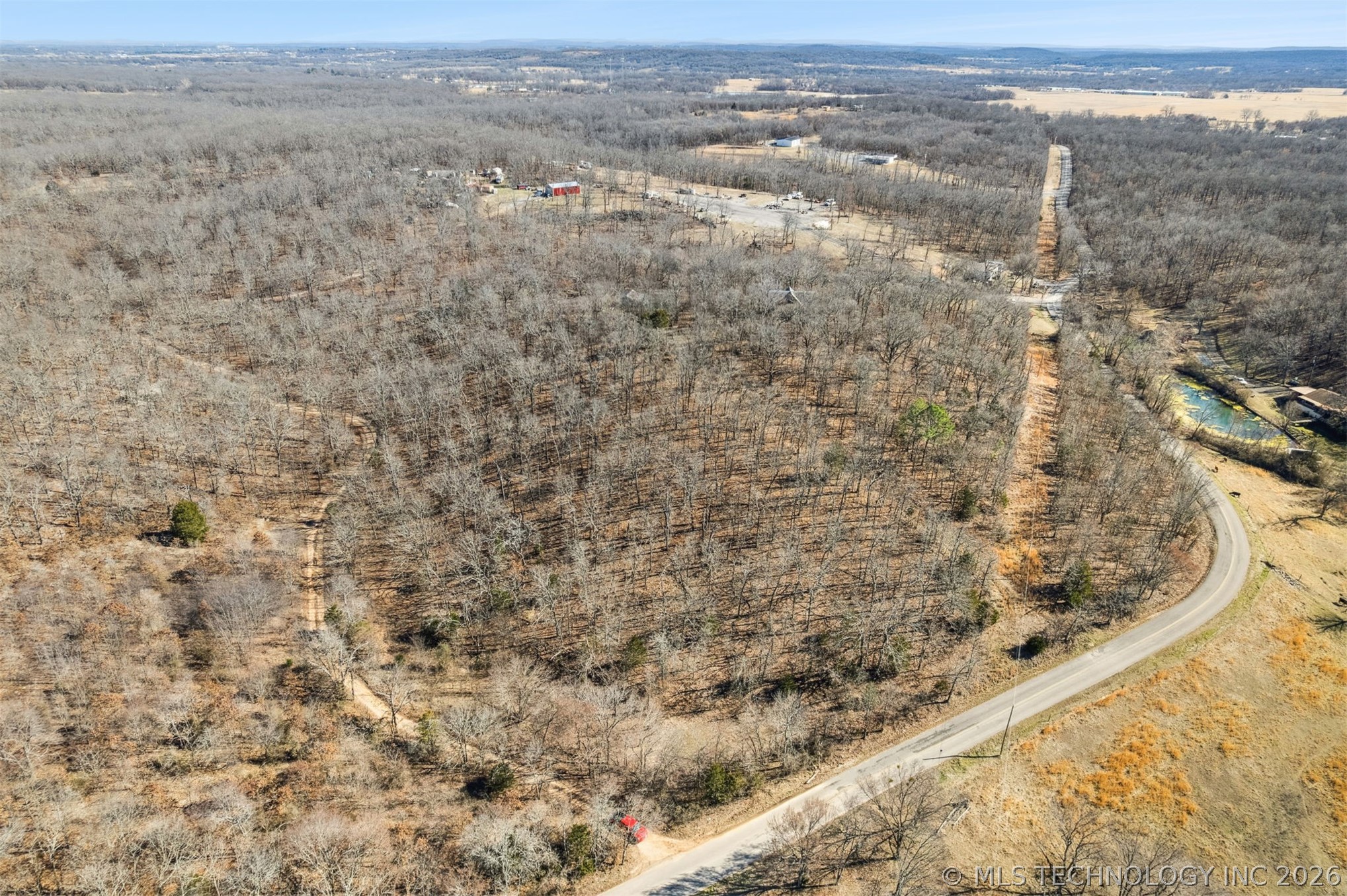 16398 N Fred Smith Road Property Photo 3