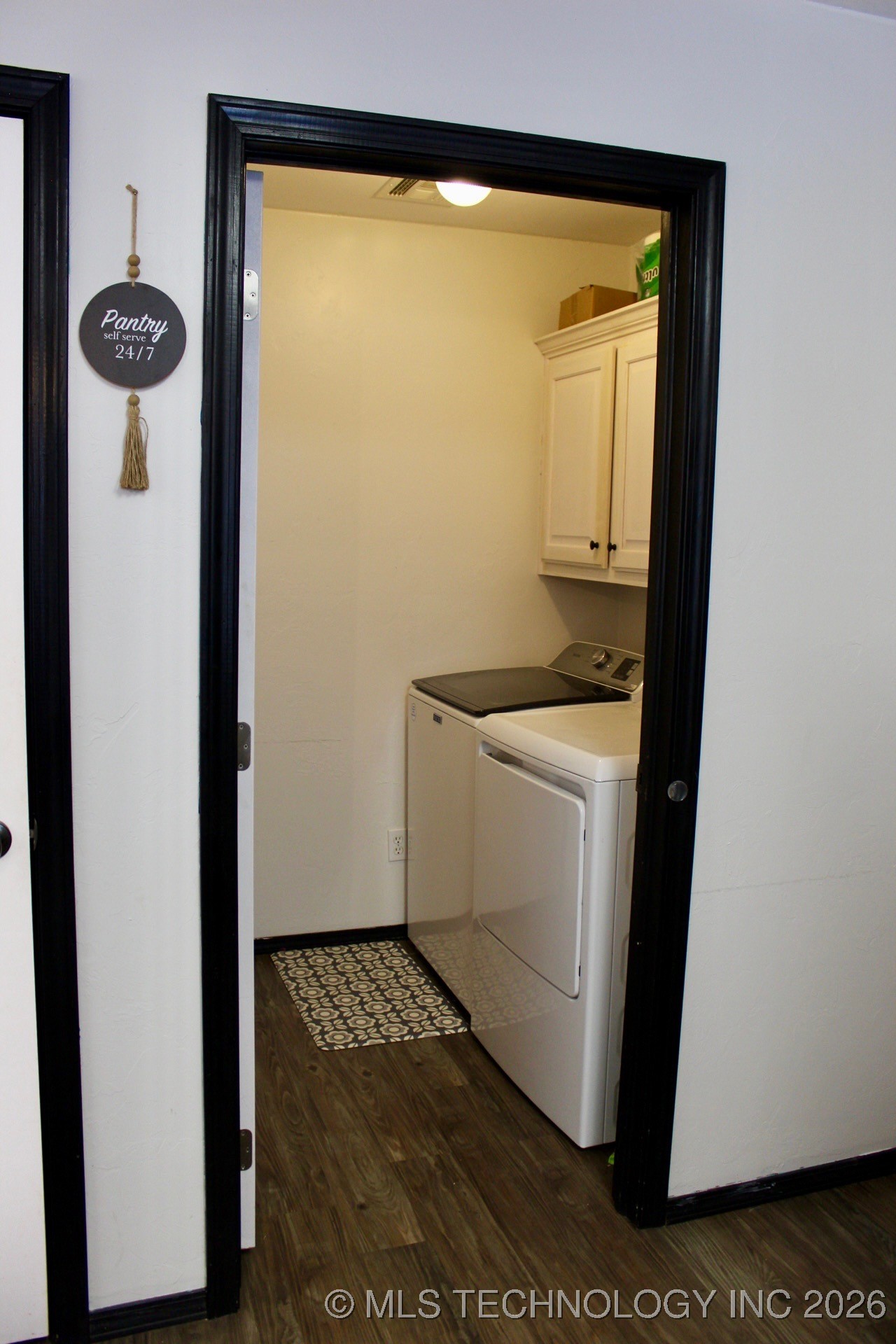 821 Cardinal Street Property Photo 6