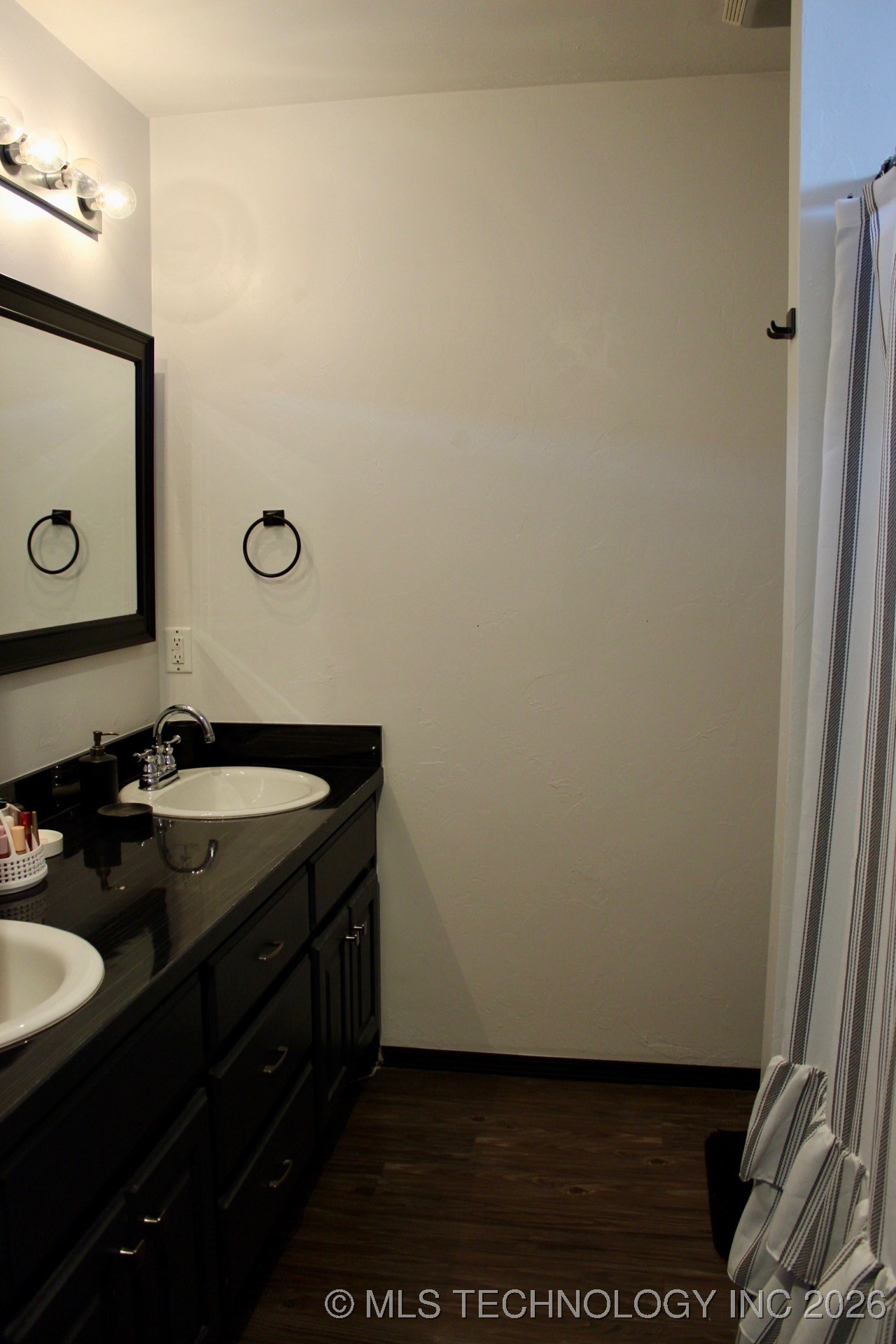 821 Cardinal Street Property Photo 17