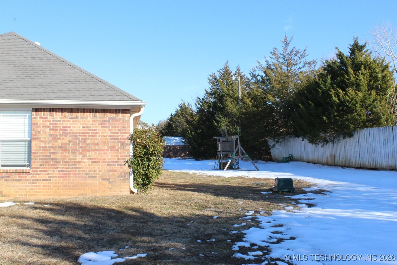 821 Cardinal Street Property Photo 27