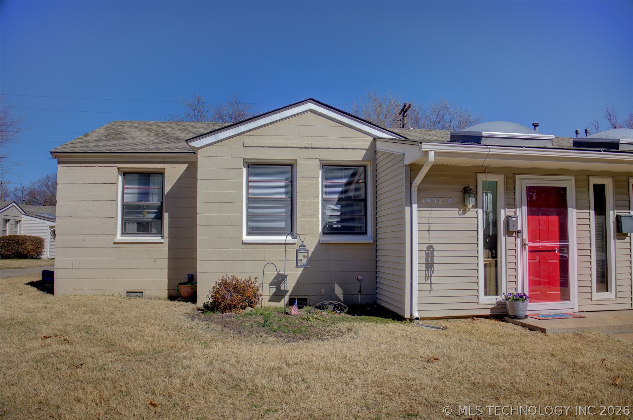 1437 E 39th Street A Property Photo 2