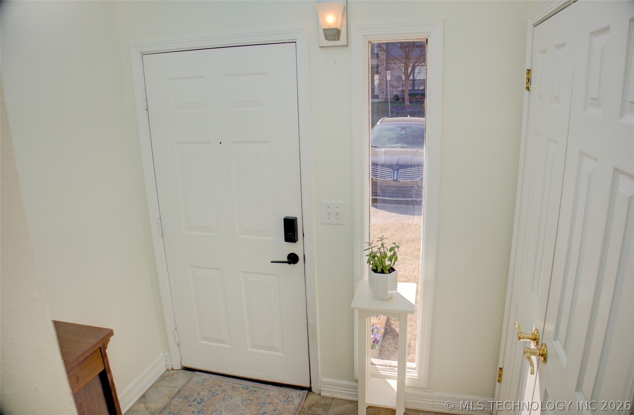 1437 E 39th Street A Property Photo 5