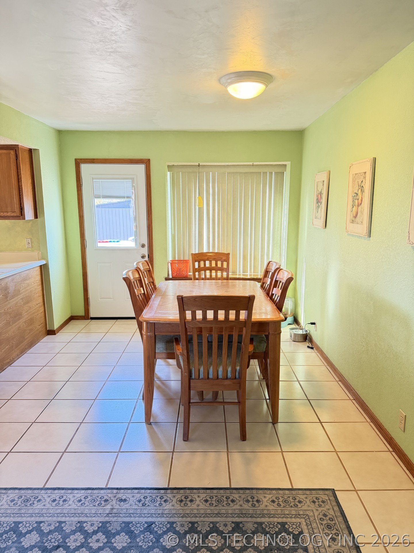 10026 S 93rd Avenue E Property Photo 7