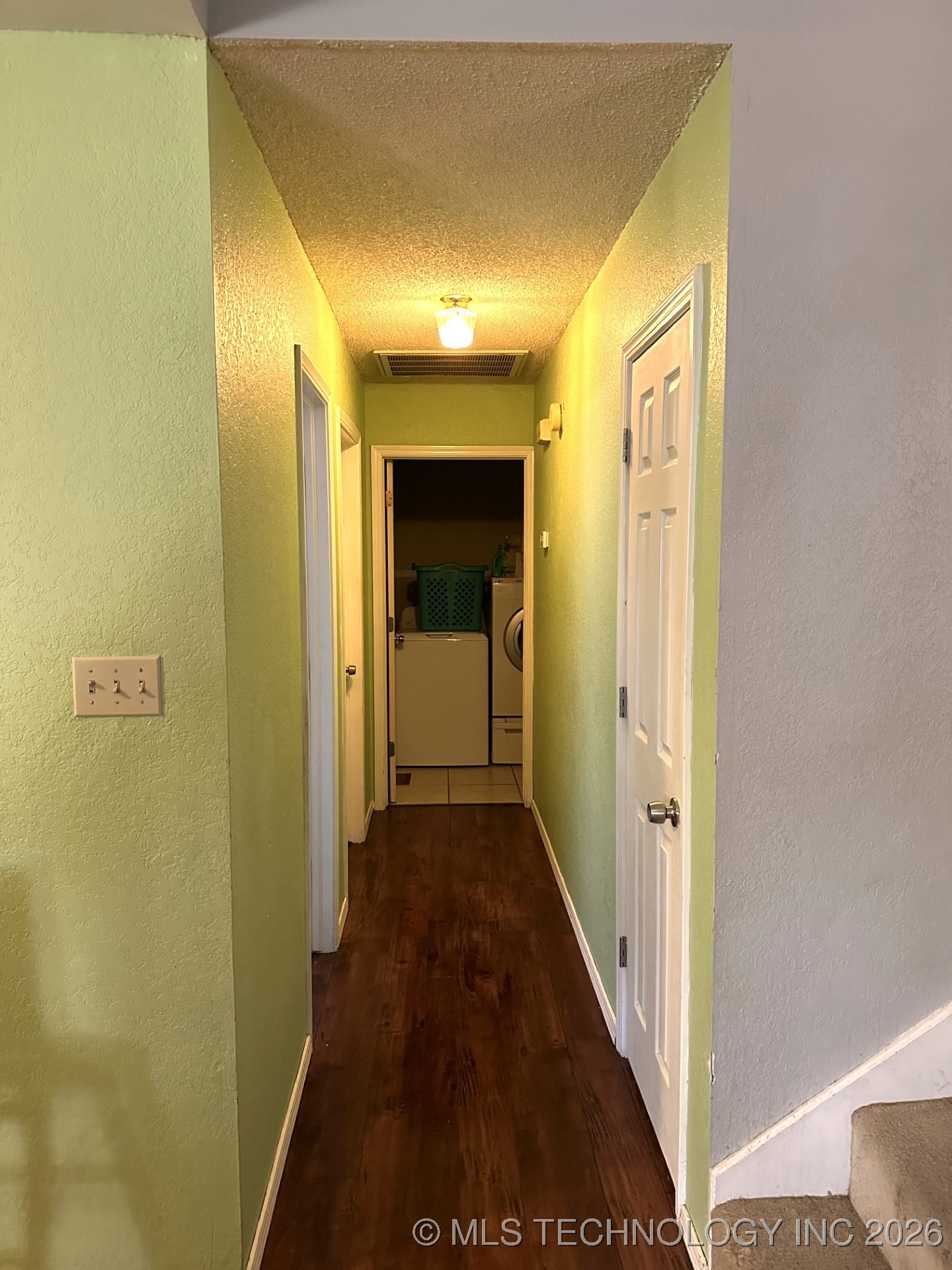 10026 S 93rd Avenue E Property Photo 10