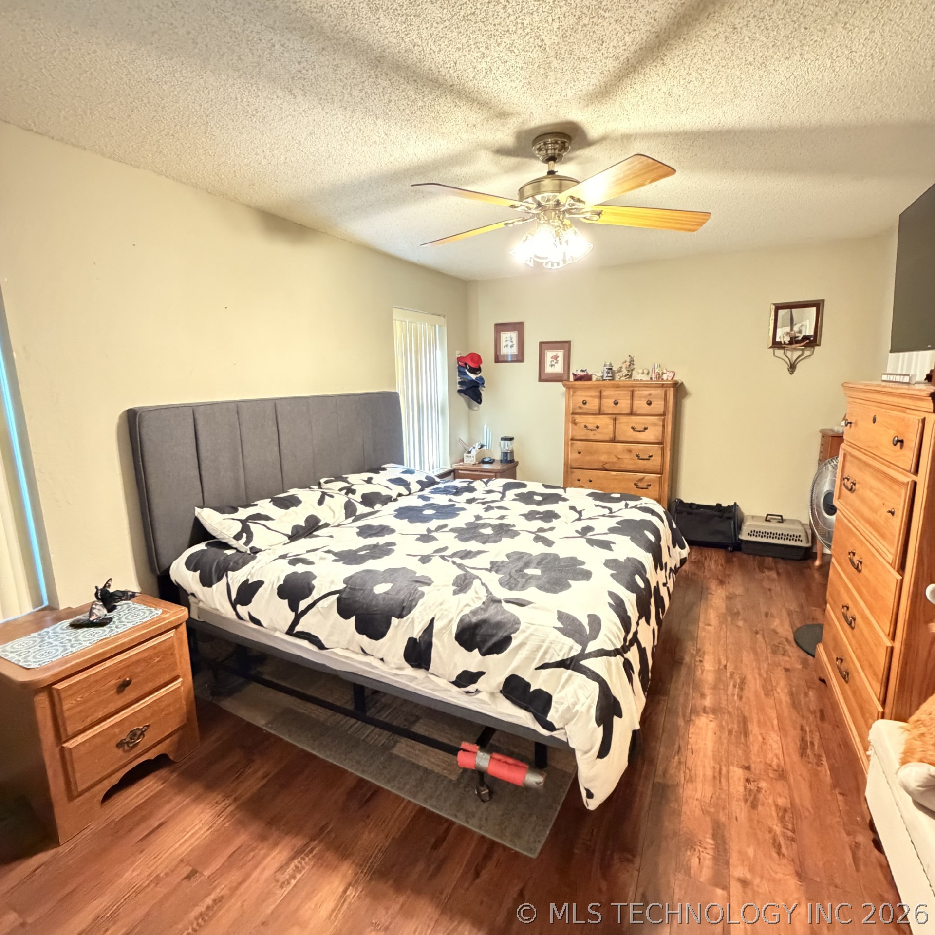 10026 S 93rd Avenue E Property Photo 11