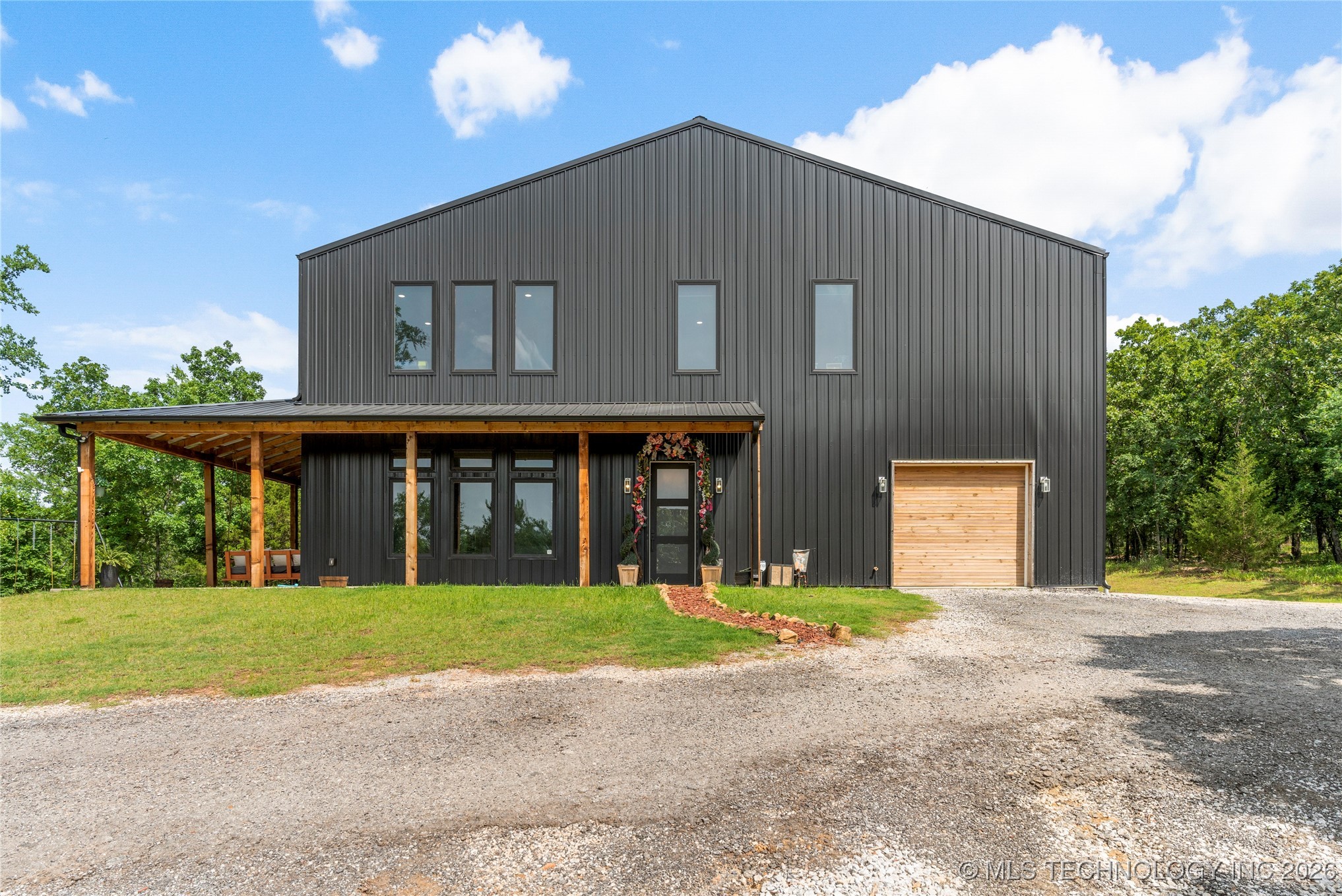 8562 Adams Creek Road Property Photo 4