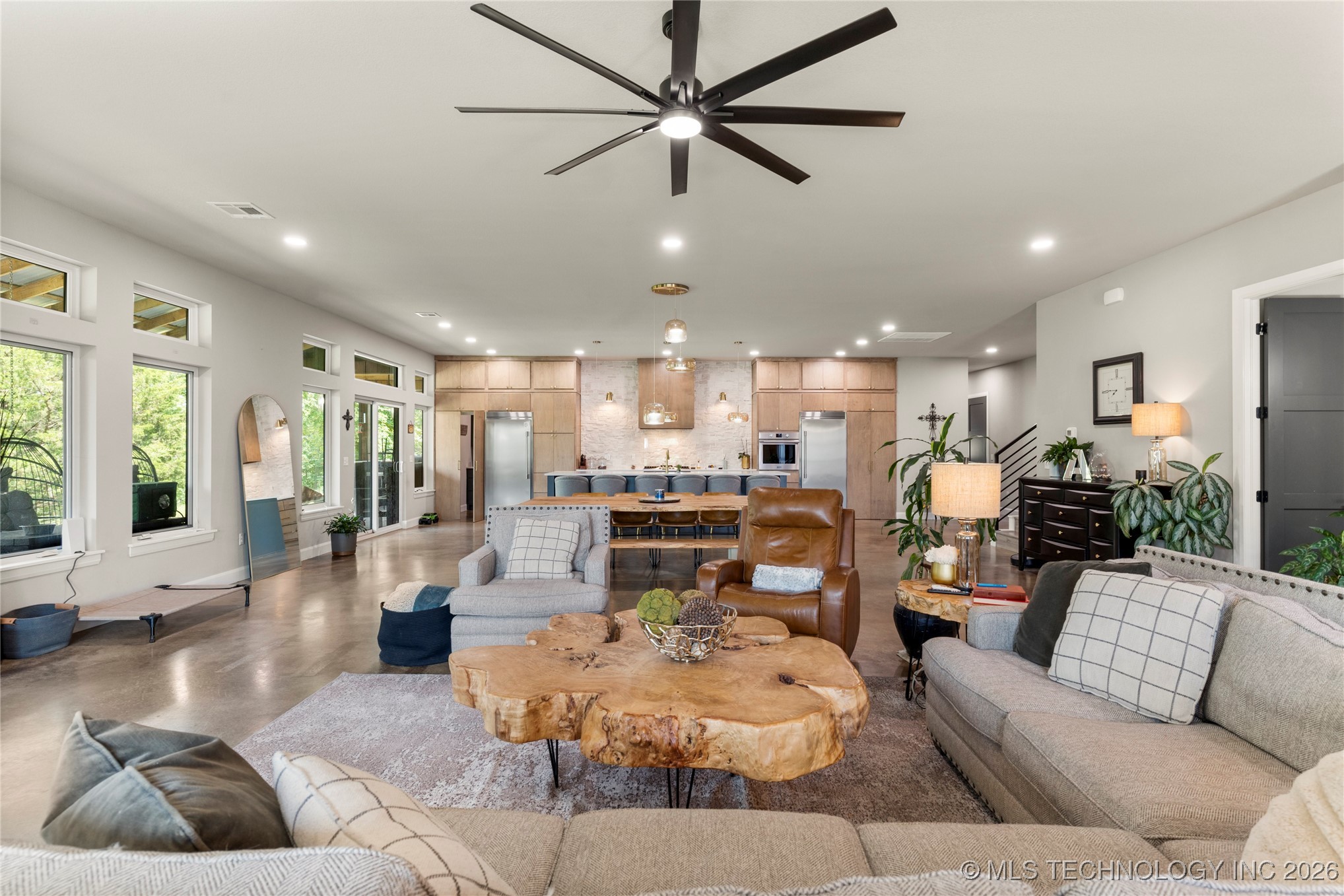 8562 Adams Creek Road Property Photo 7