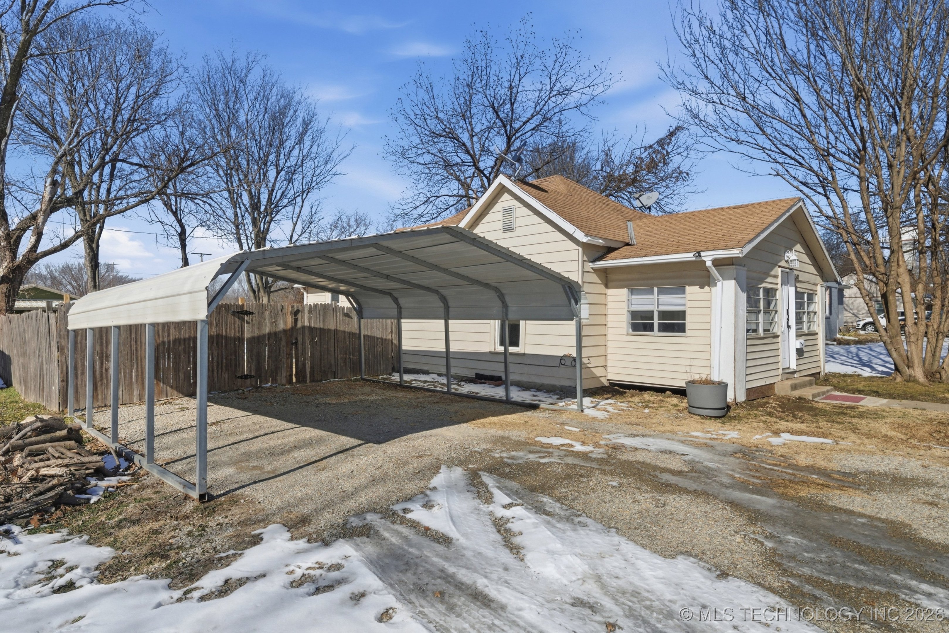 503 N Cherokee Avenue Property Photo 3