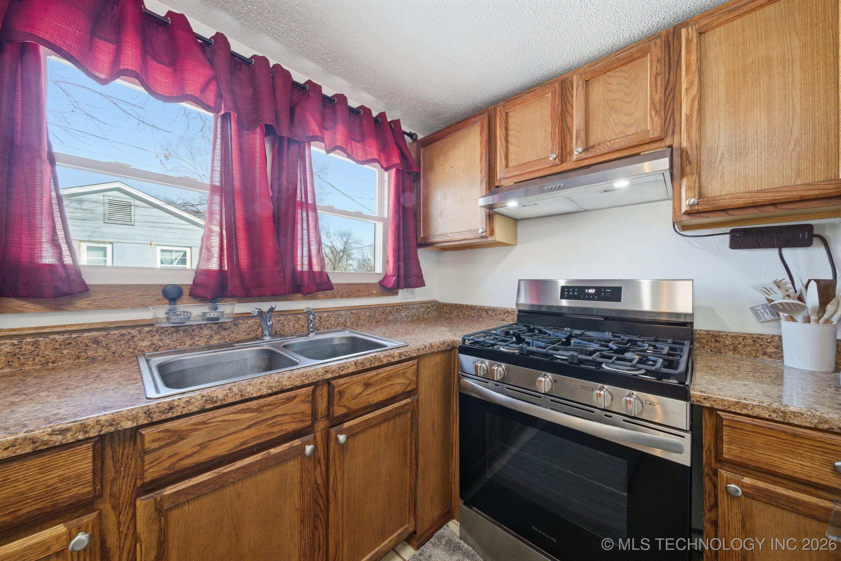 503 N Cherokee Avenue Property Photo 13