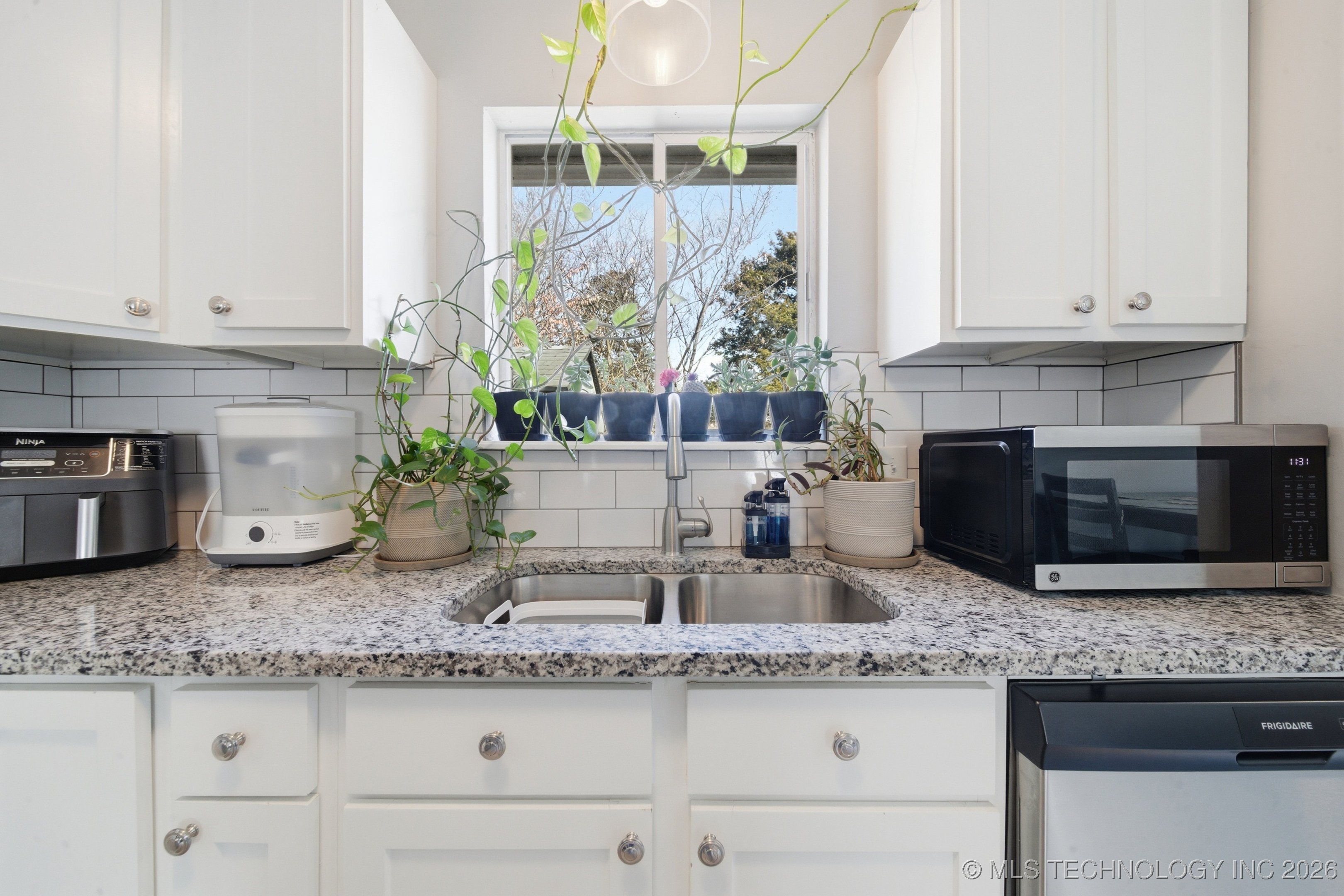 12315 E 24th Street Property Photo 12