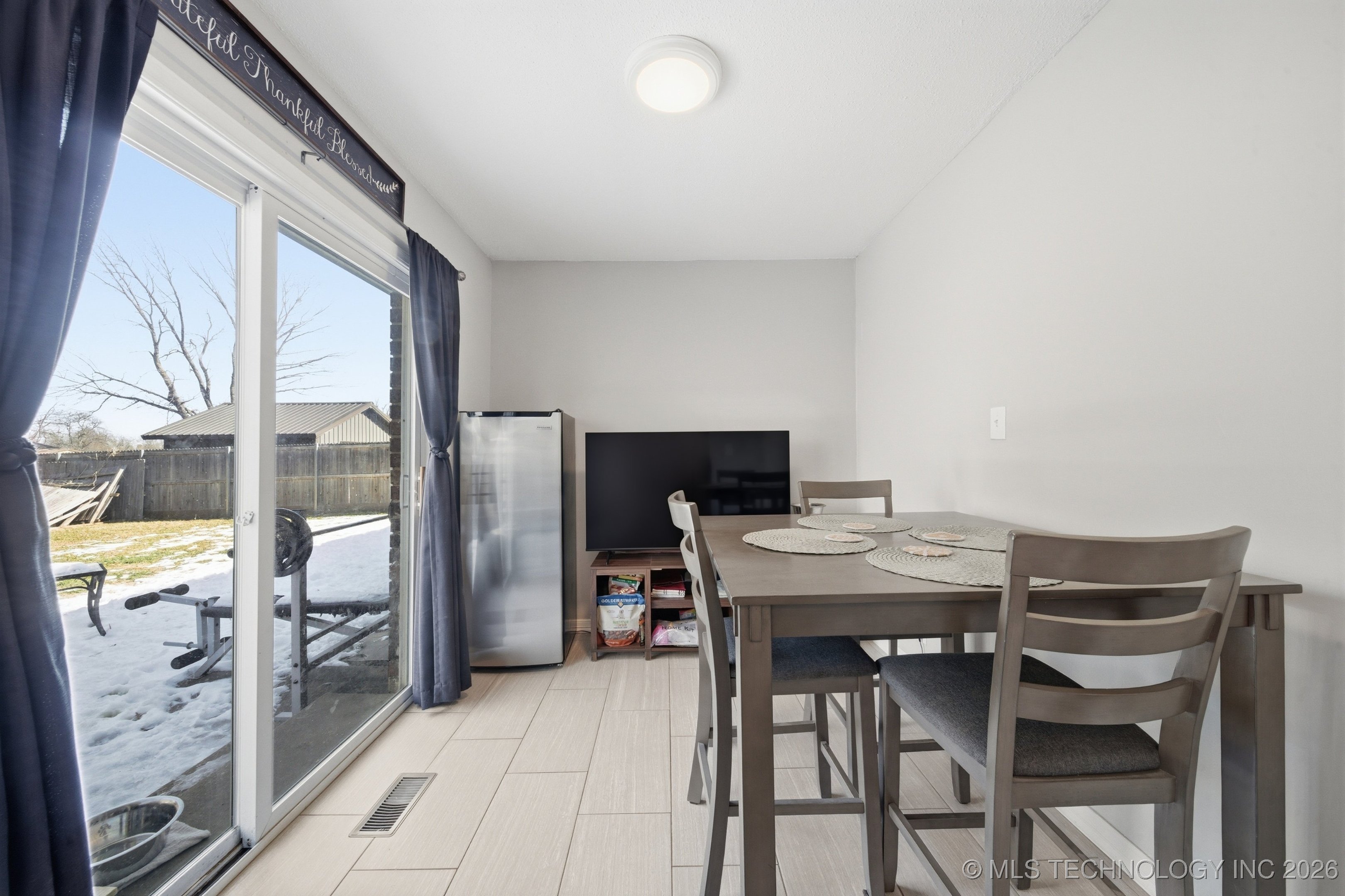 12315 E 24th Street Property Photo 15