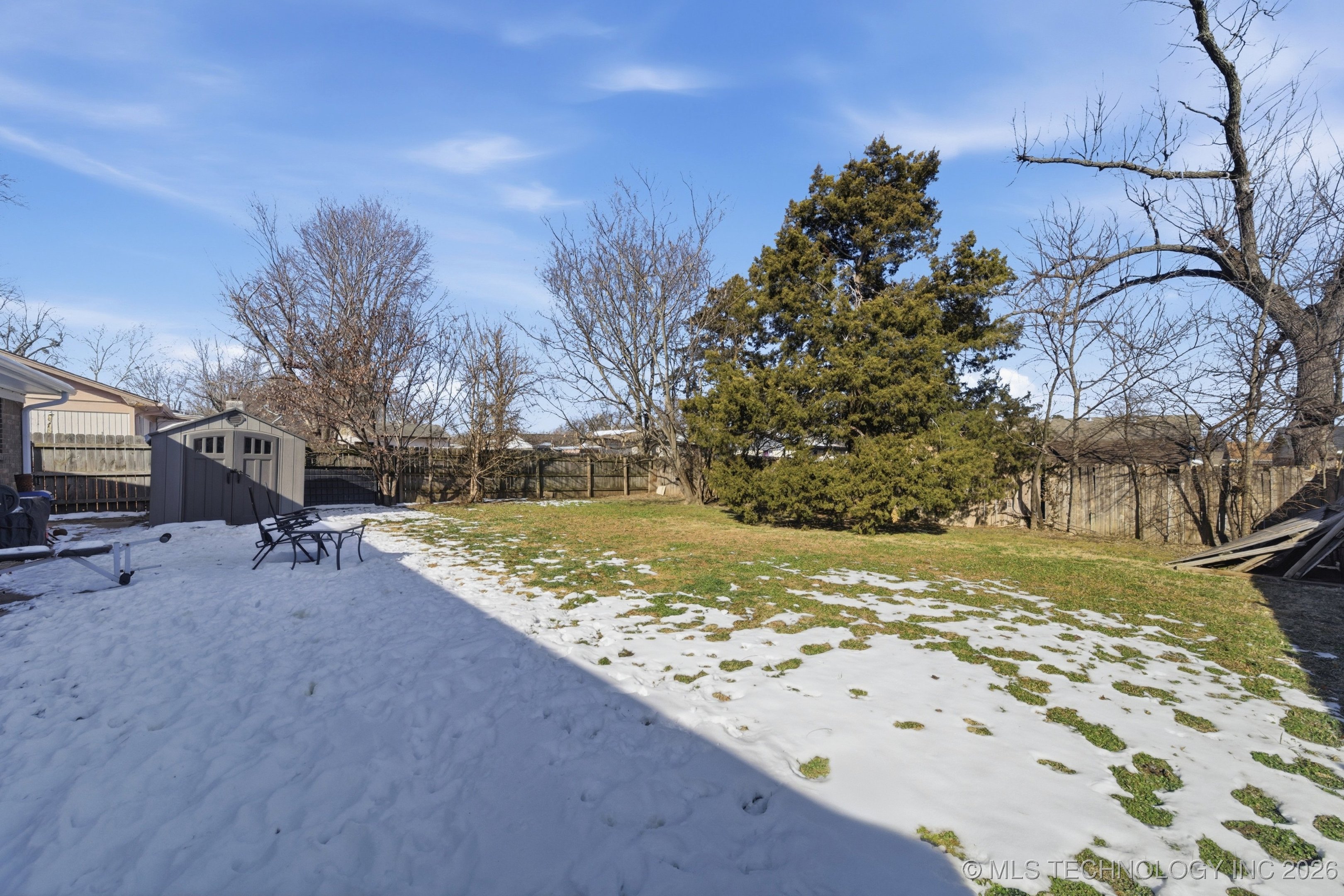 12315 E 24th Street Property Photo 27