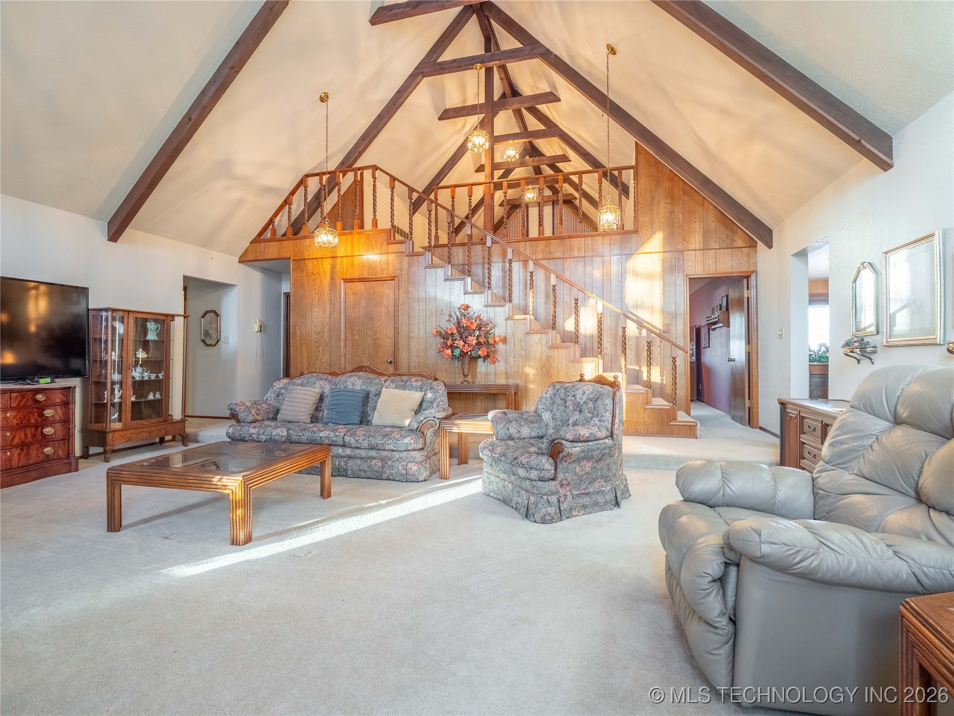 2909 N Hickory Property Photo 6