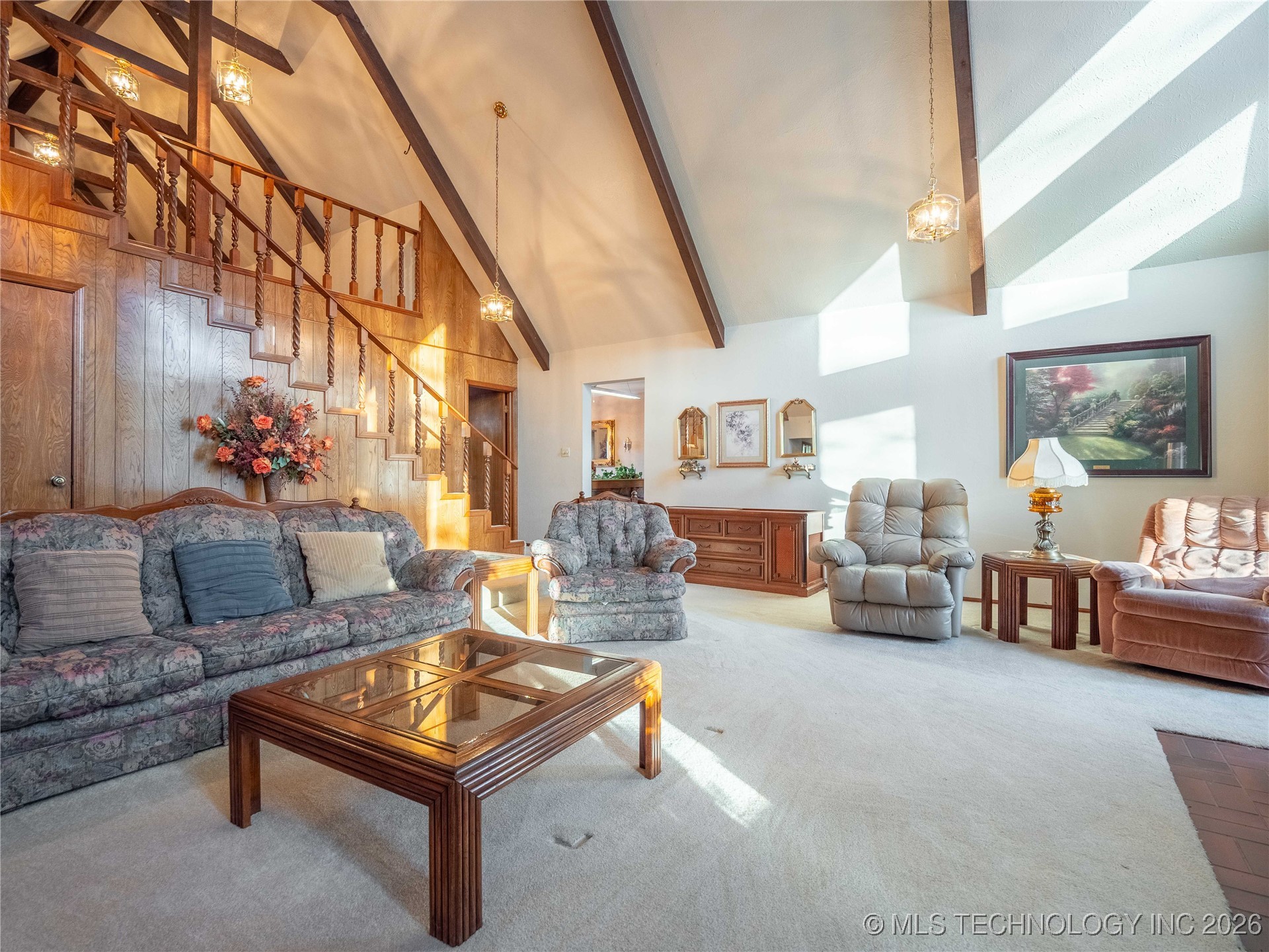 2909 N Hickory Property Photo 7