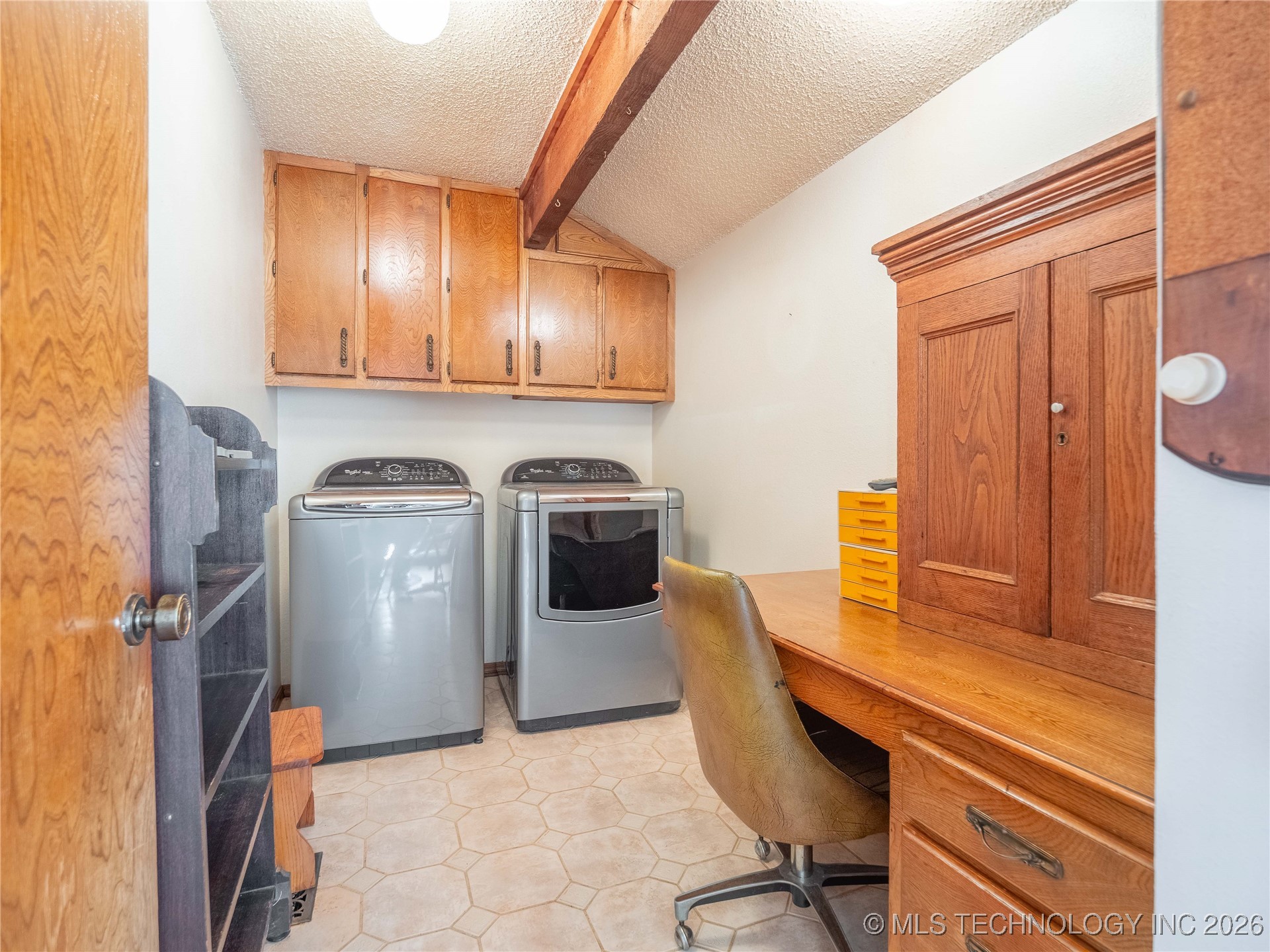 2909 N Hickory Property Photo 19