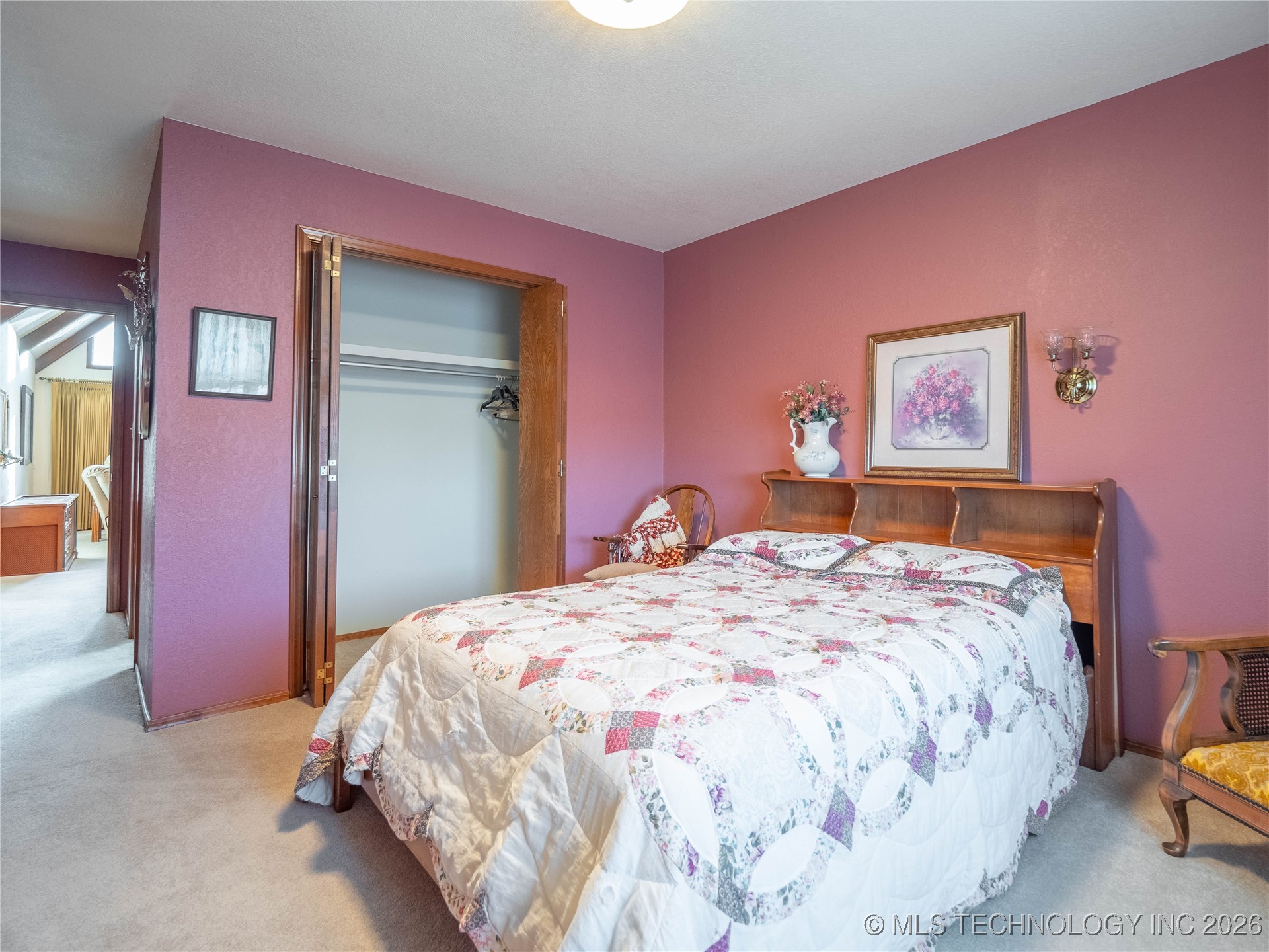 2909 N Hickory Property Photo 21