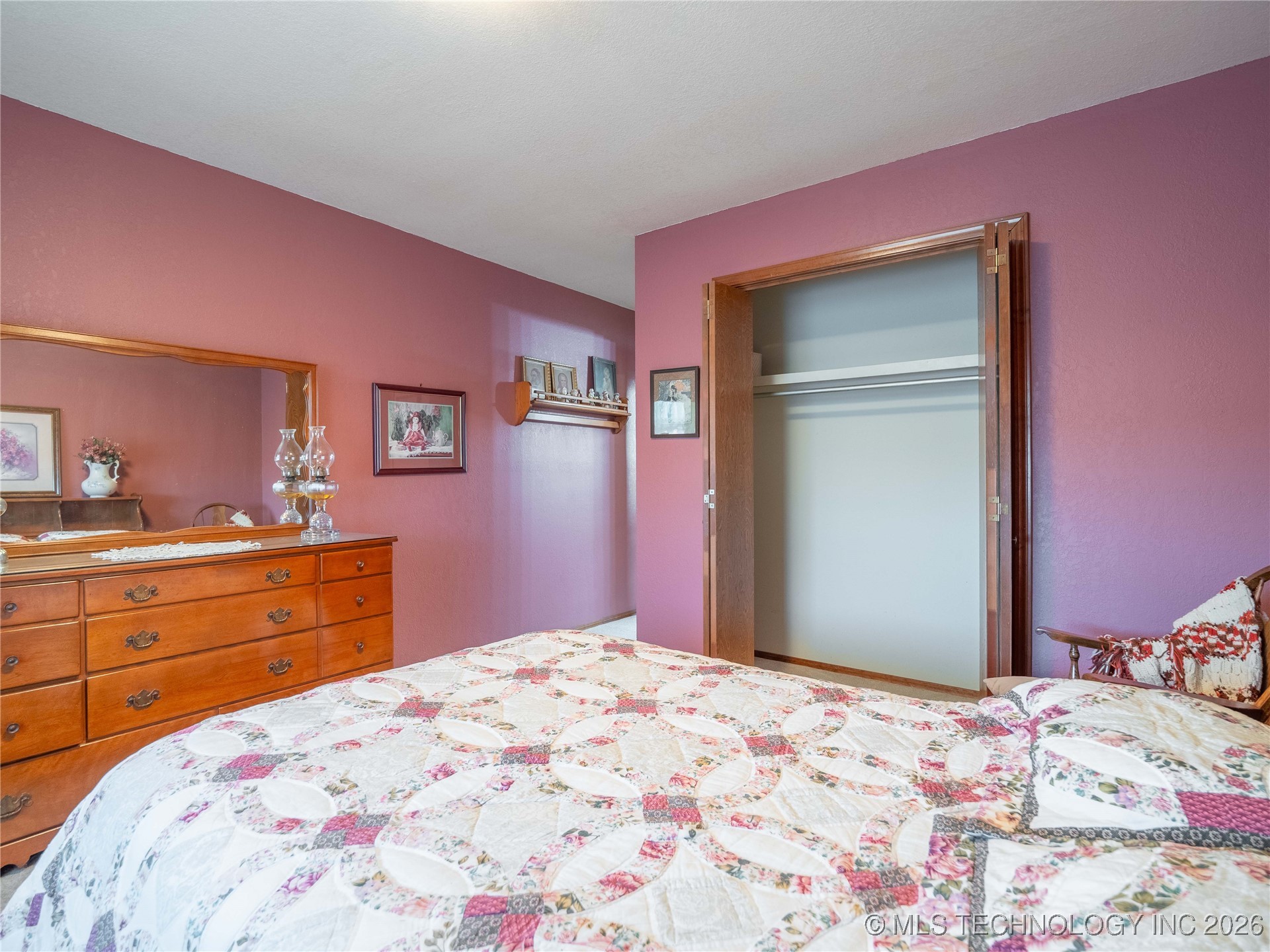 2909 N Hickory Property Photo 22