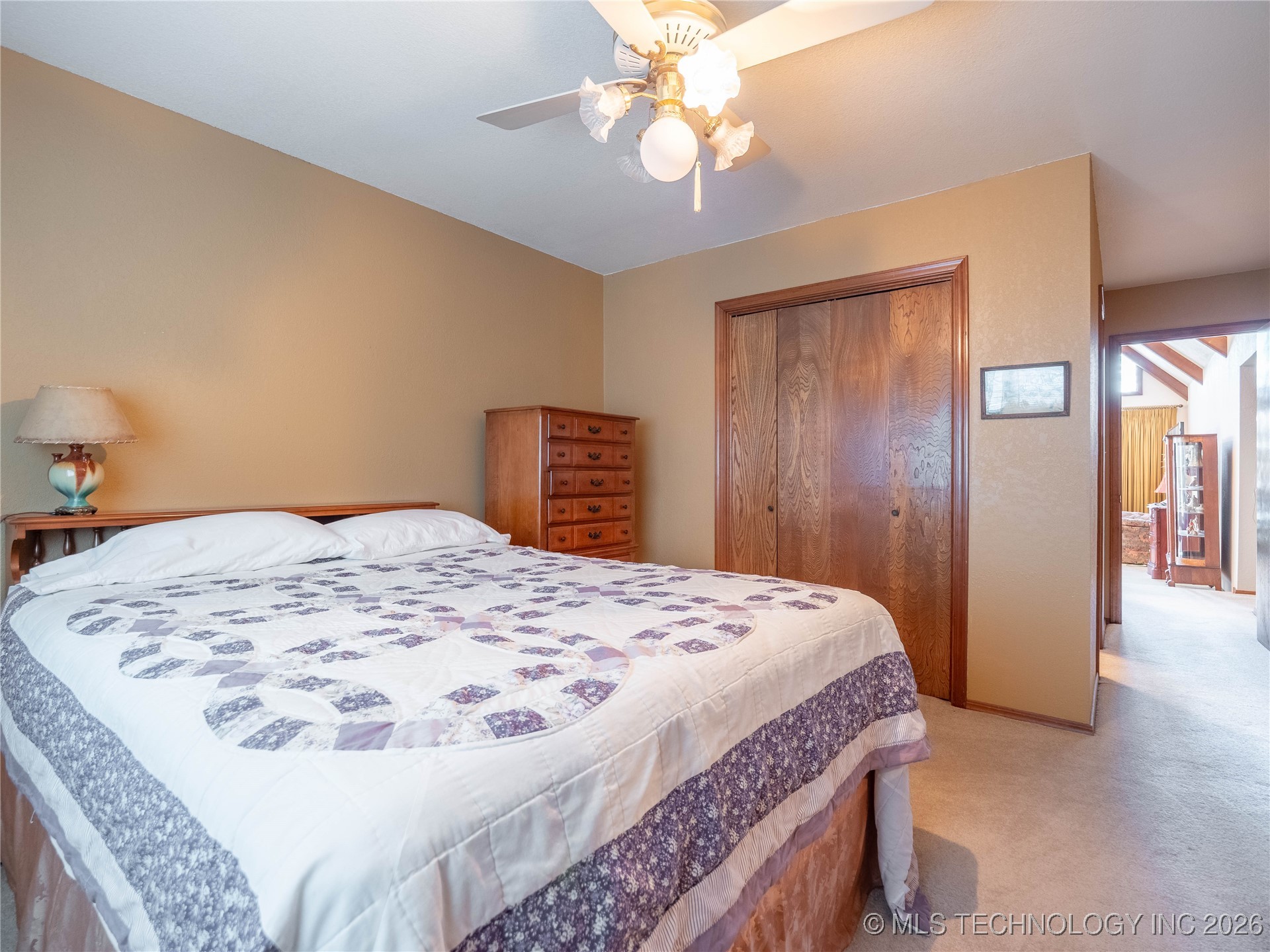 2909 N Hickory Property Photo 27