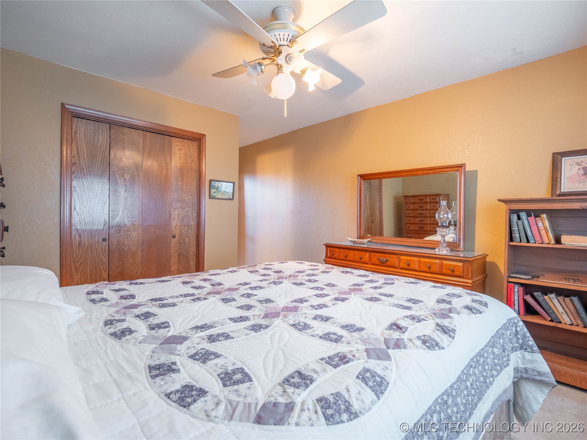 2909 N Hickory Property Photo 28