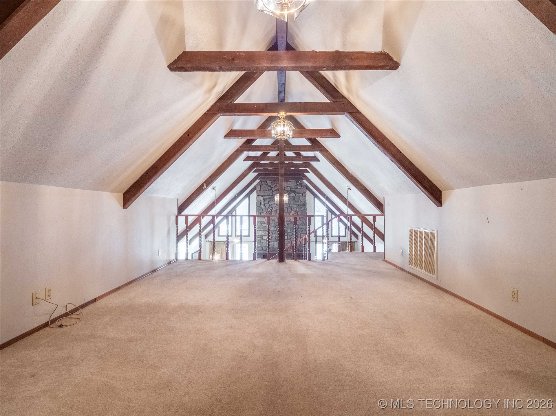 2909 N Hickory Property Photo 38