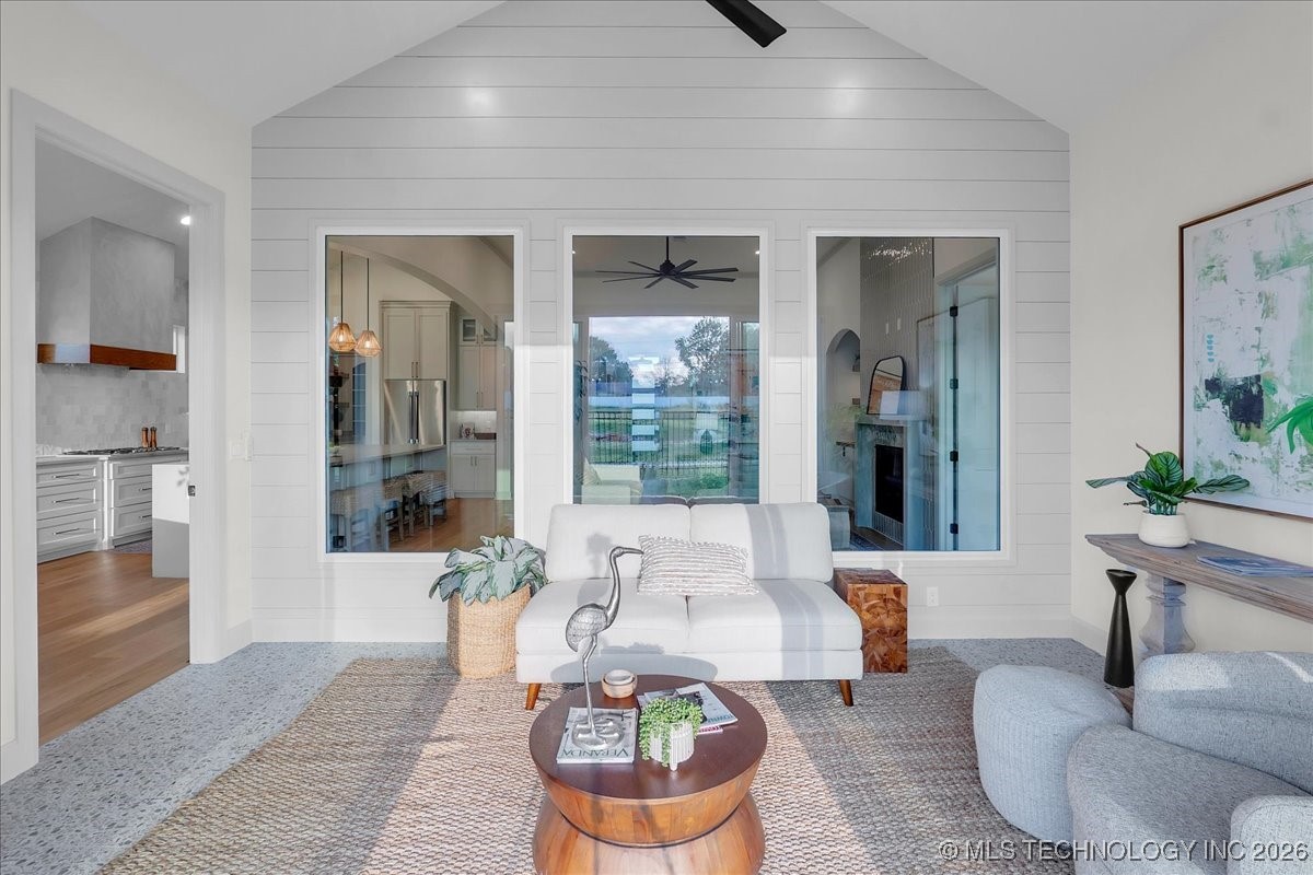 1203 N 71st Place Property Photo 29