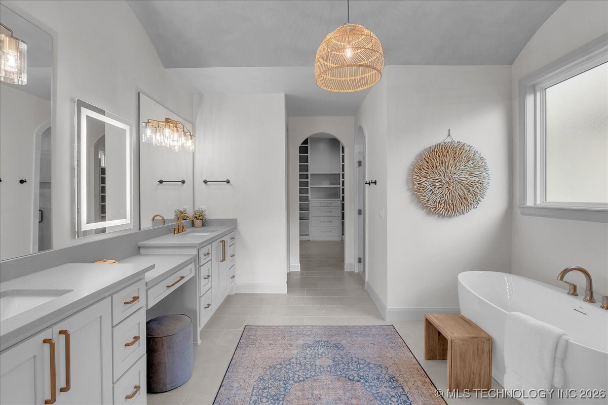 1203 N 71st Place Property Photo 32