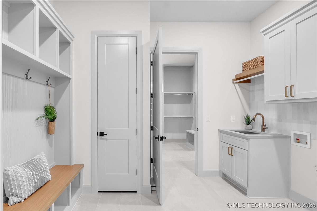 1203 N 71st Place Property Photo 43