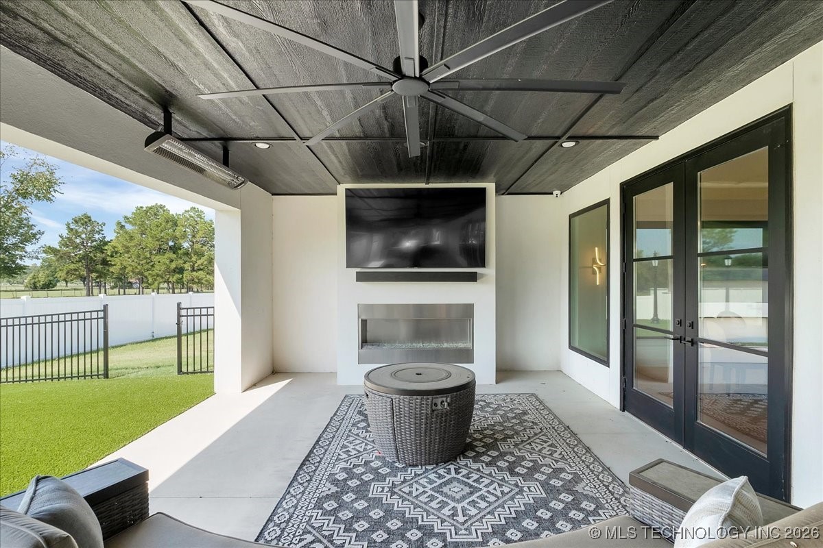 1203 N 71st Place Property Photo 52