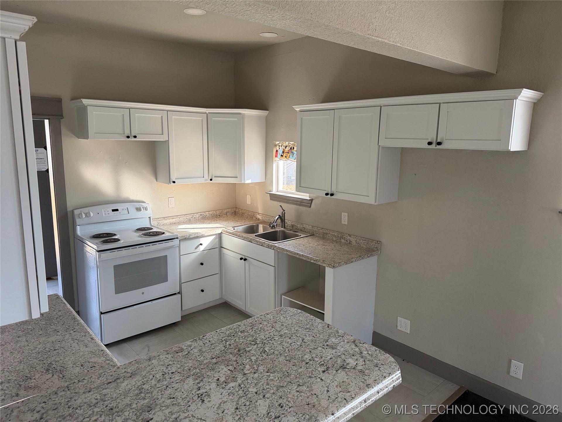 912 Culbertson Sw Property Photo 3