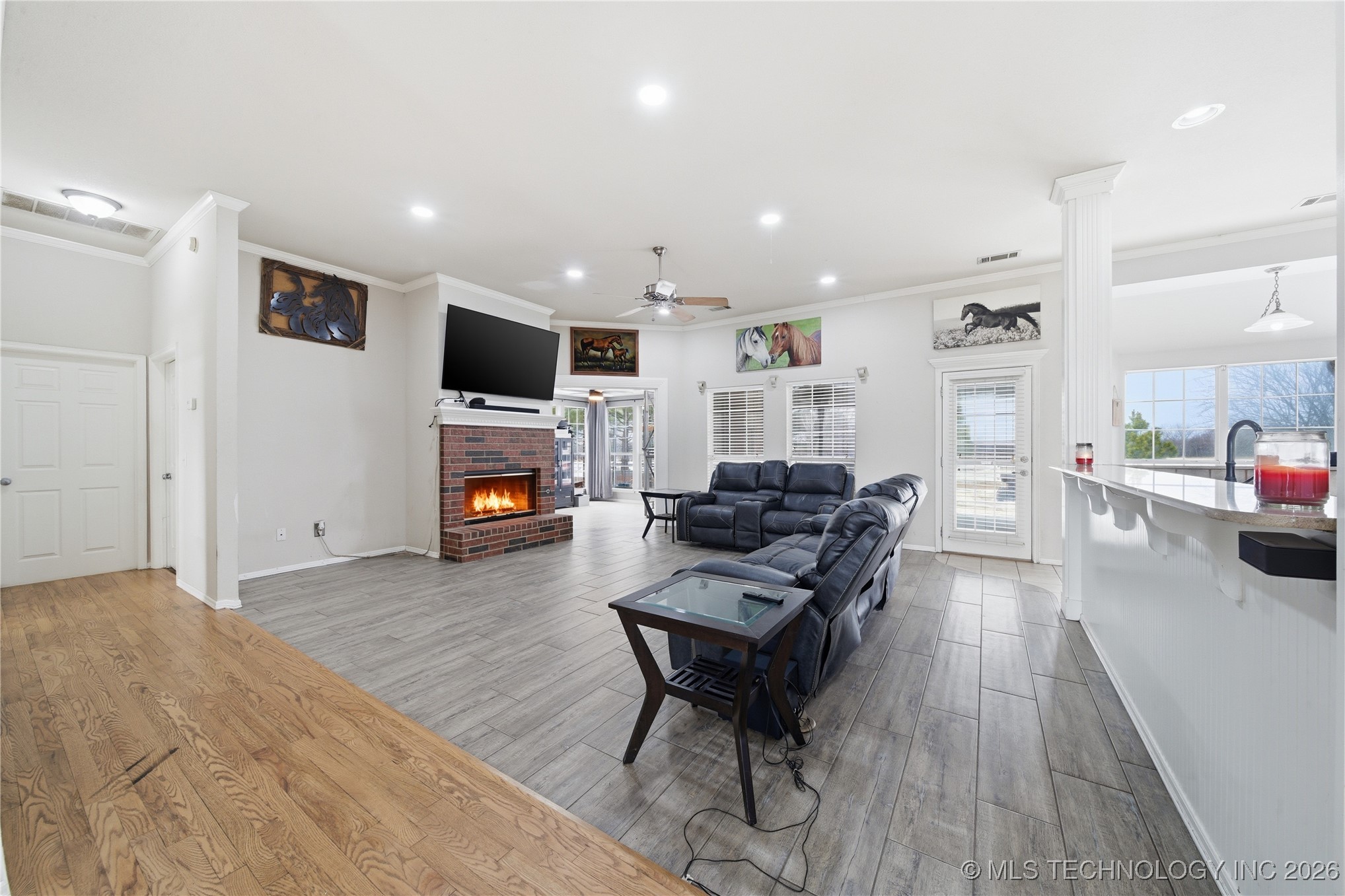 8115 E 6th Street Property Photo 9