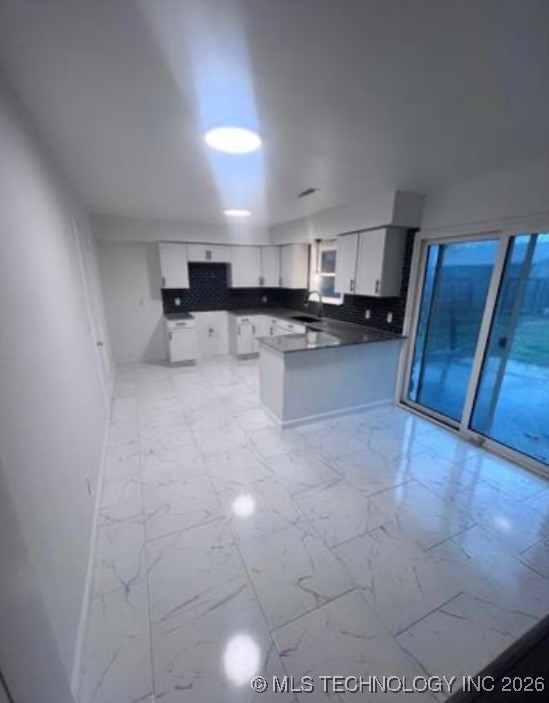 1924 W Urbana Street Property Photo 3