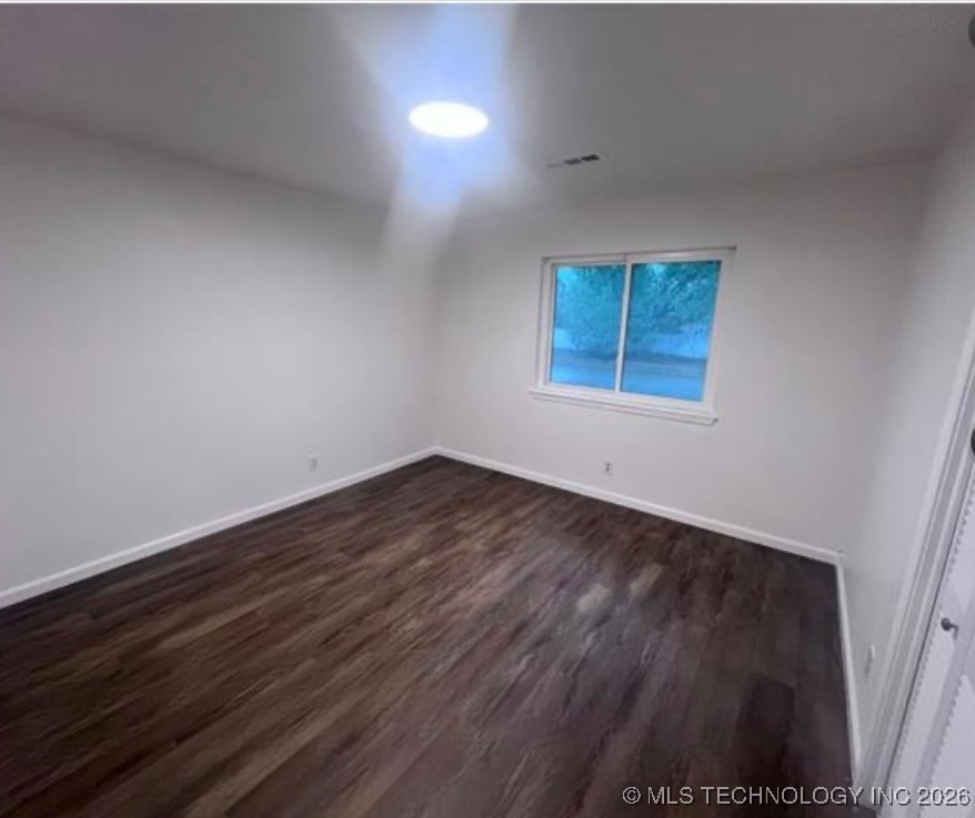 1924 W Urbana Street Property Photo 7