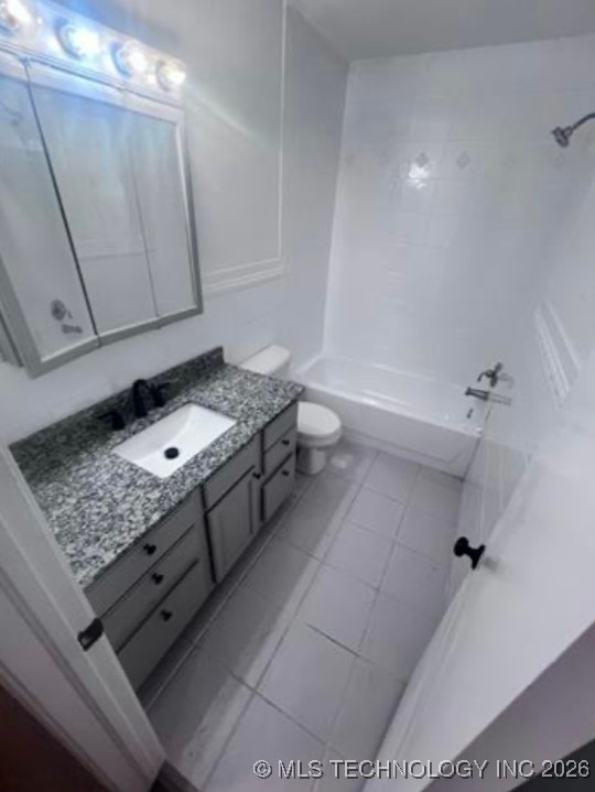 1924 W Urbana Street Property Photo 9