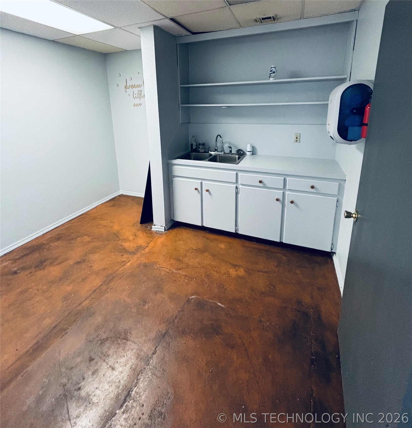 125 N Cherokee Property Photo 6