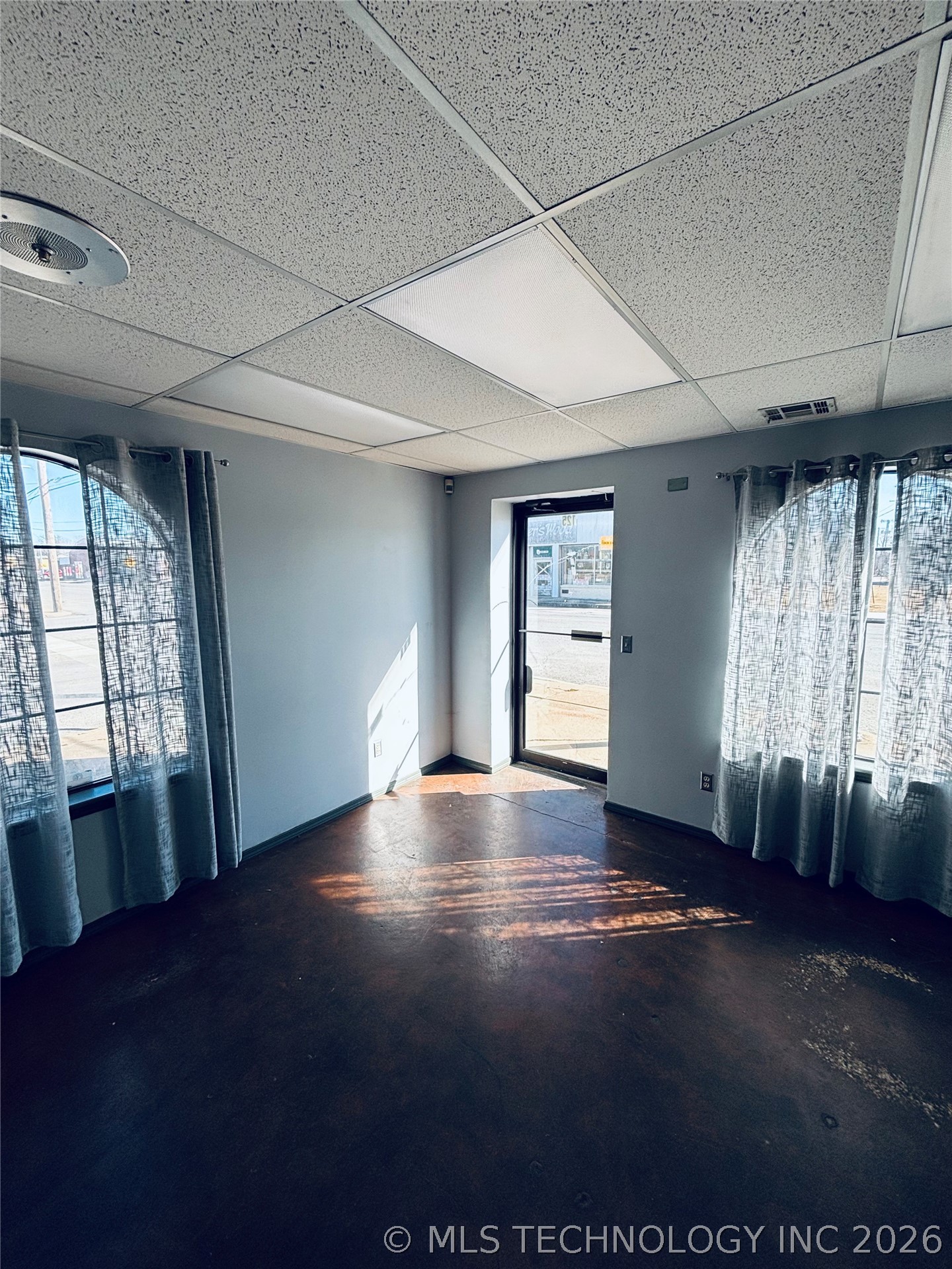 125 N Cherokee Property Photo 7