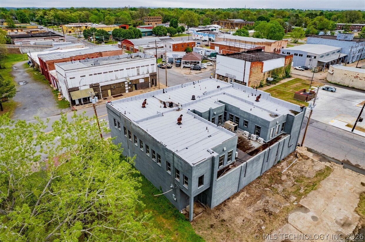 125 N Cherokee Property Photo 13