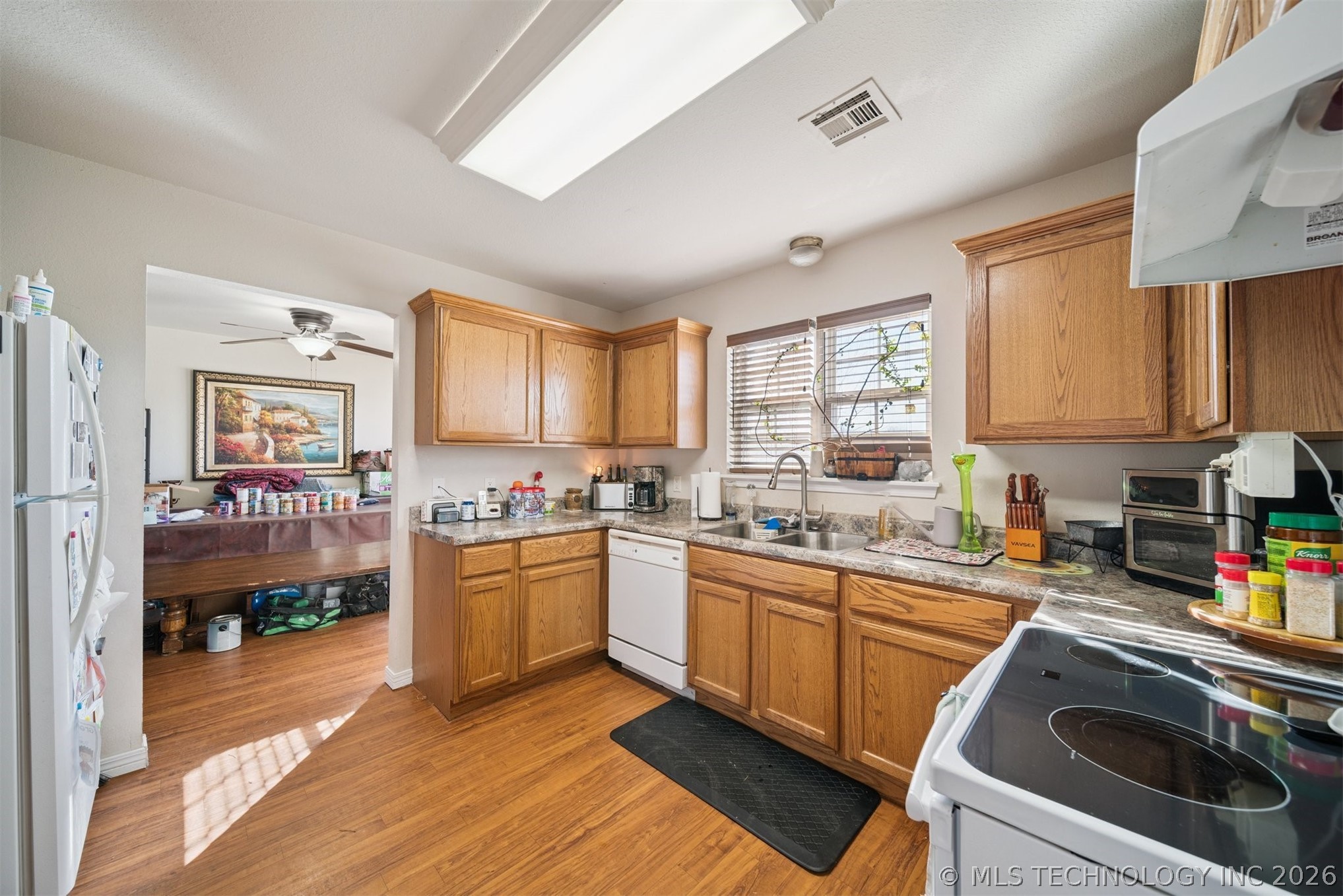 5452 S 369th West Avenue Property Photo 8