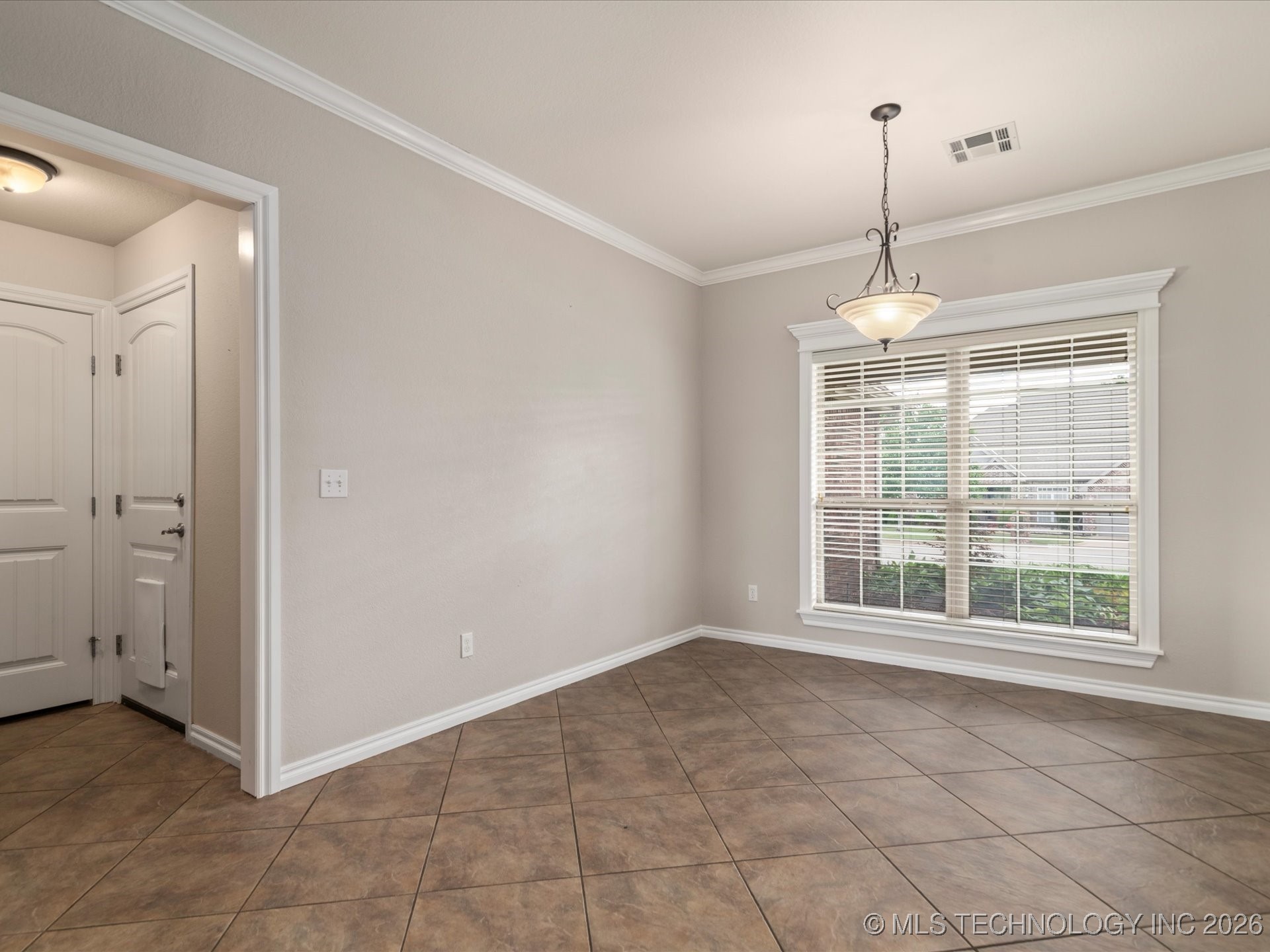 5817 Woodland Road Property Photo 14