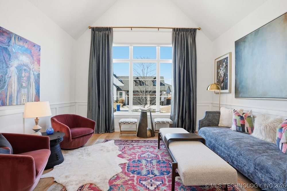 4705 S Retana Avenue Property Photo 5