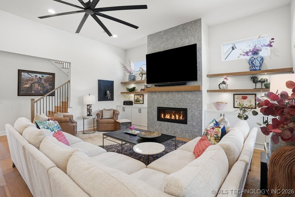 4705 S Retana Avenue Property Photo 10